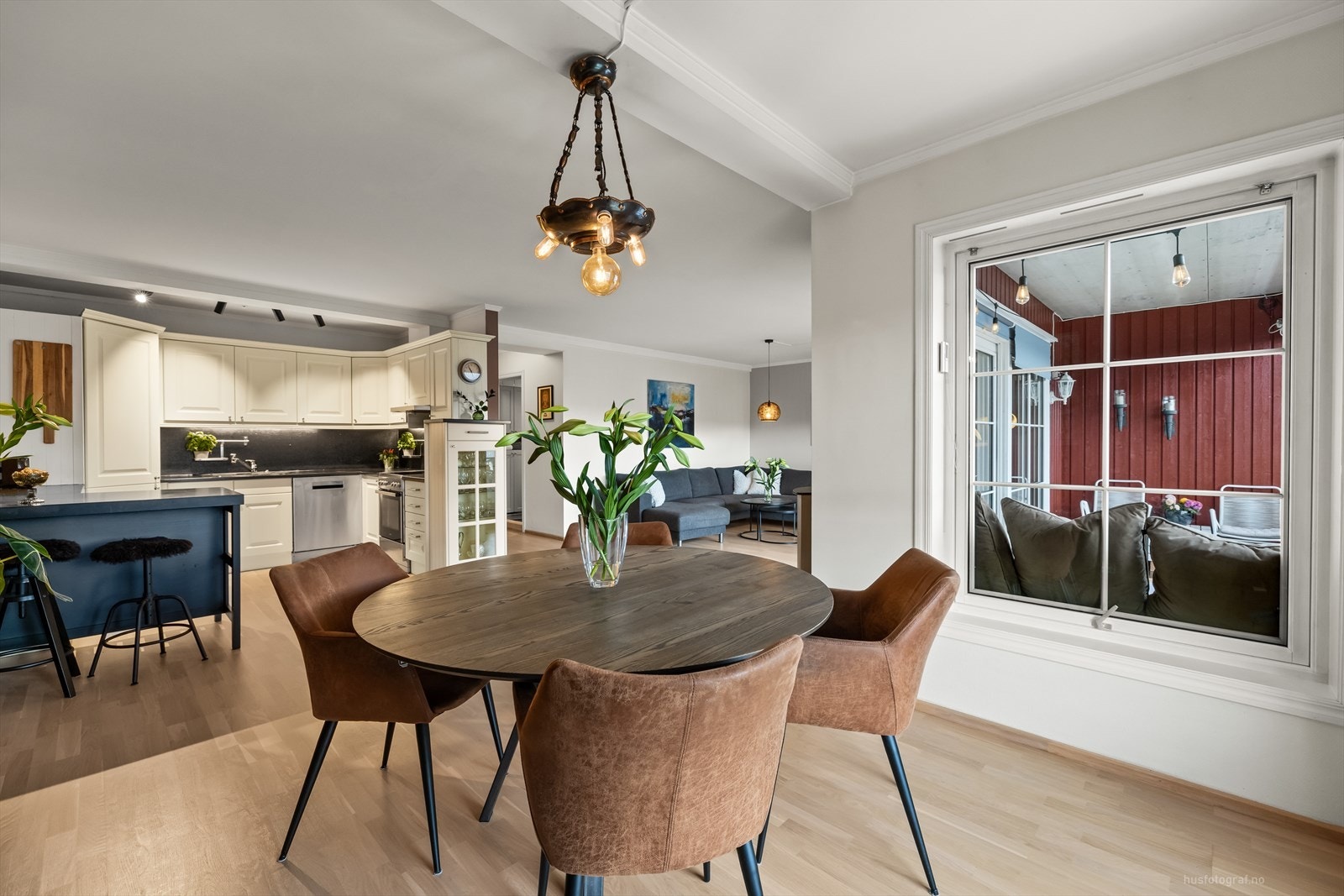 Velkommen til Øvre Eikervei 47B! Galleribilde