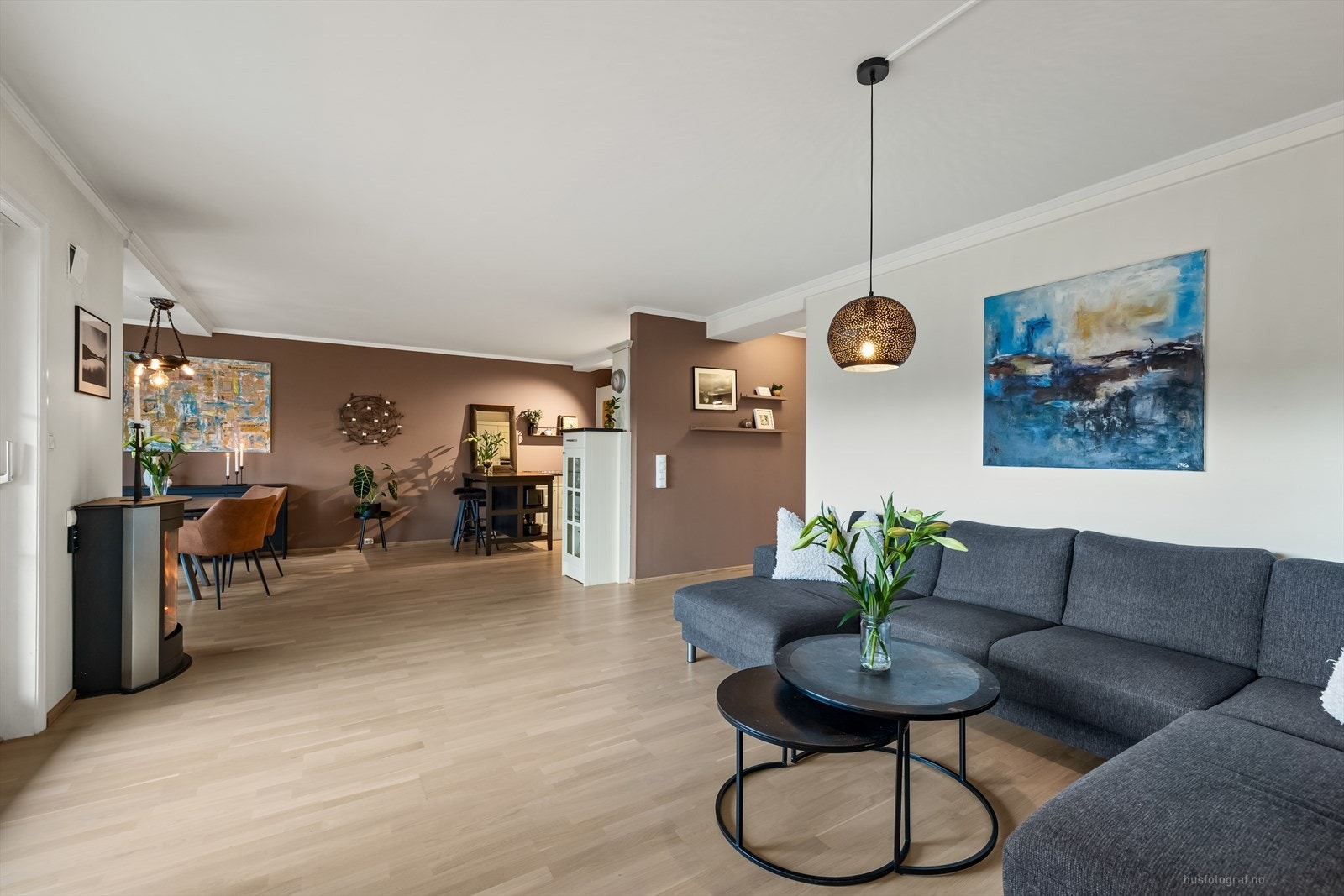 Delikate farger er valgt på veggene inn mot kjøkkenet. Galleribilde