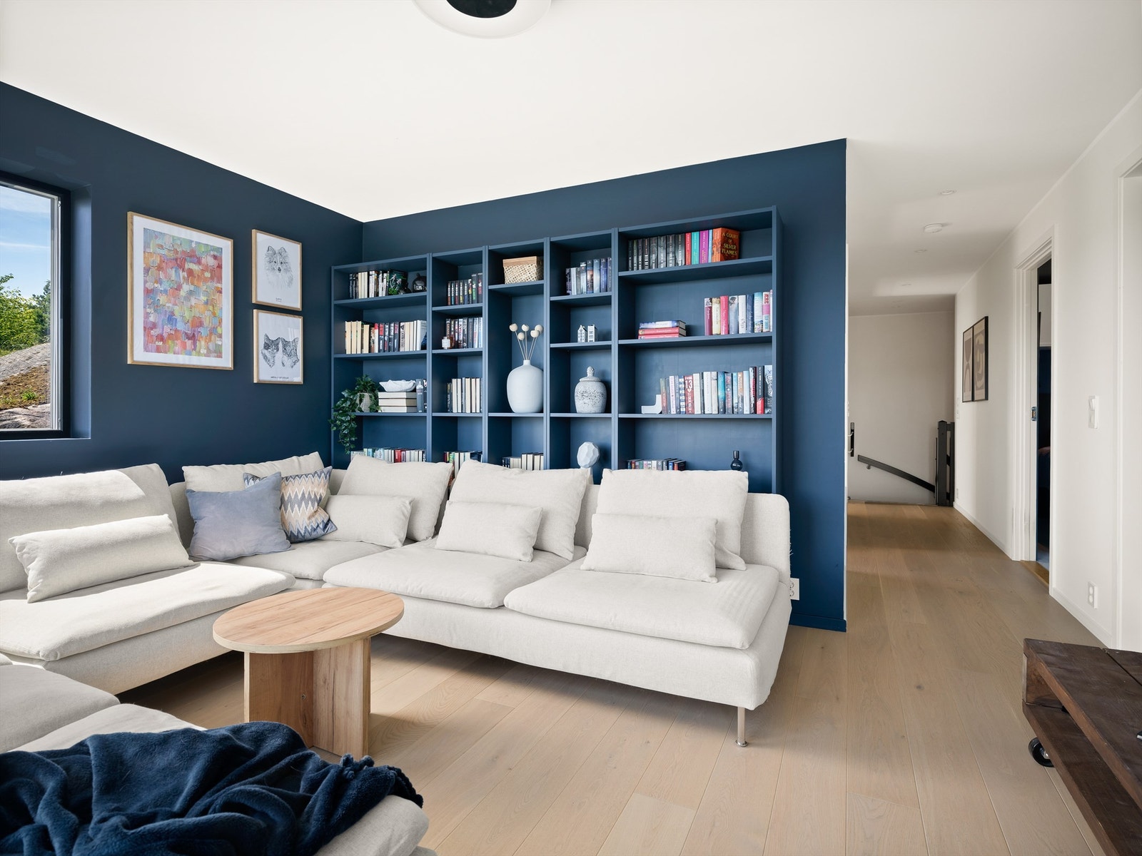 Fra stuen kan et ekstra soverom skilles ut ved behov. Galleribilde