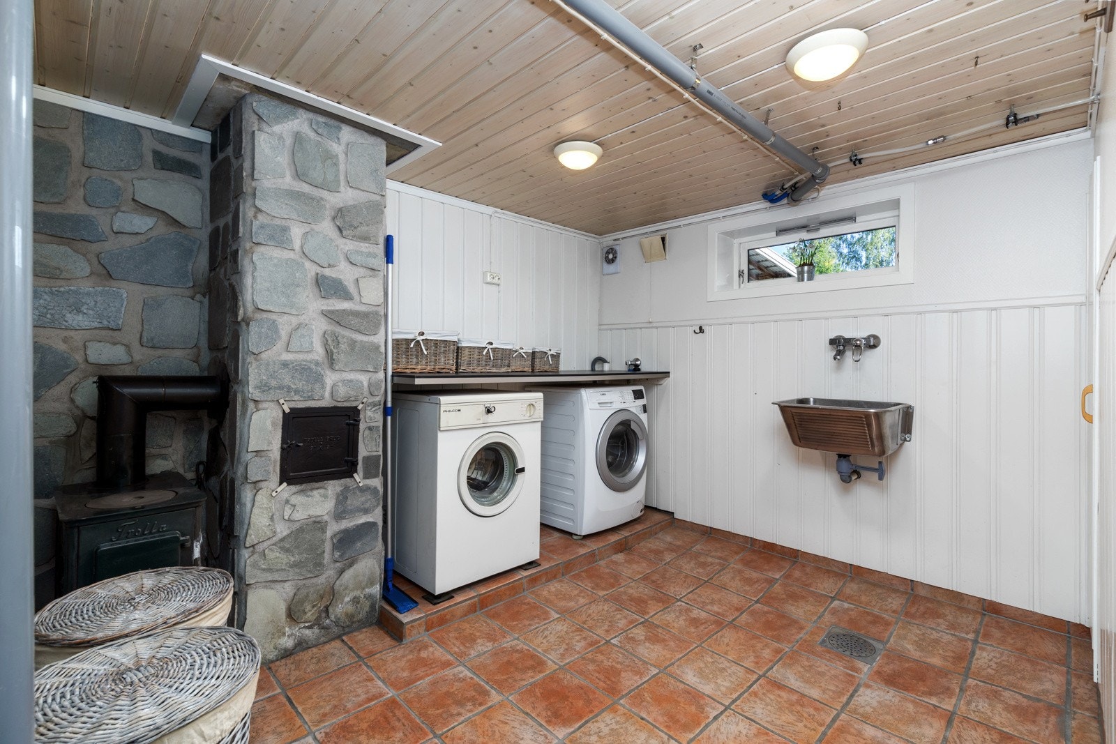 Vaskerom i kjeller. Galleribilde