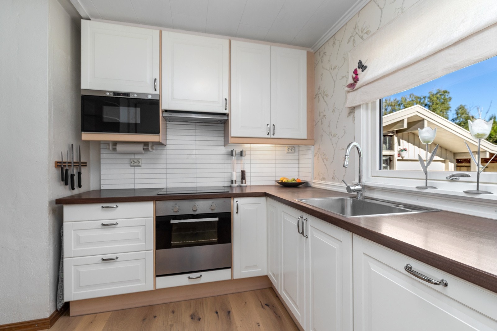 Eget vindu slipper inn godt med naturlig lys. Galleribilde