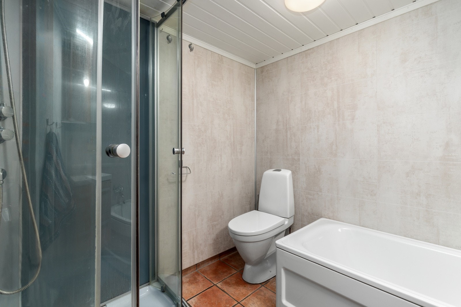 Bad i kjeller. Galleribilde