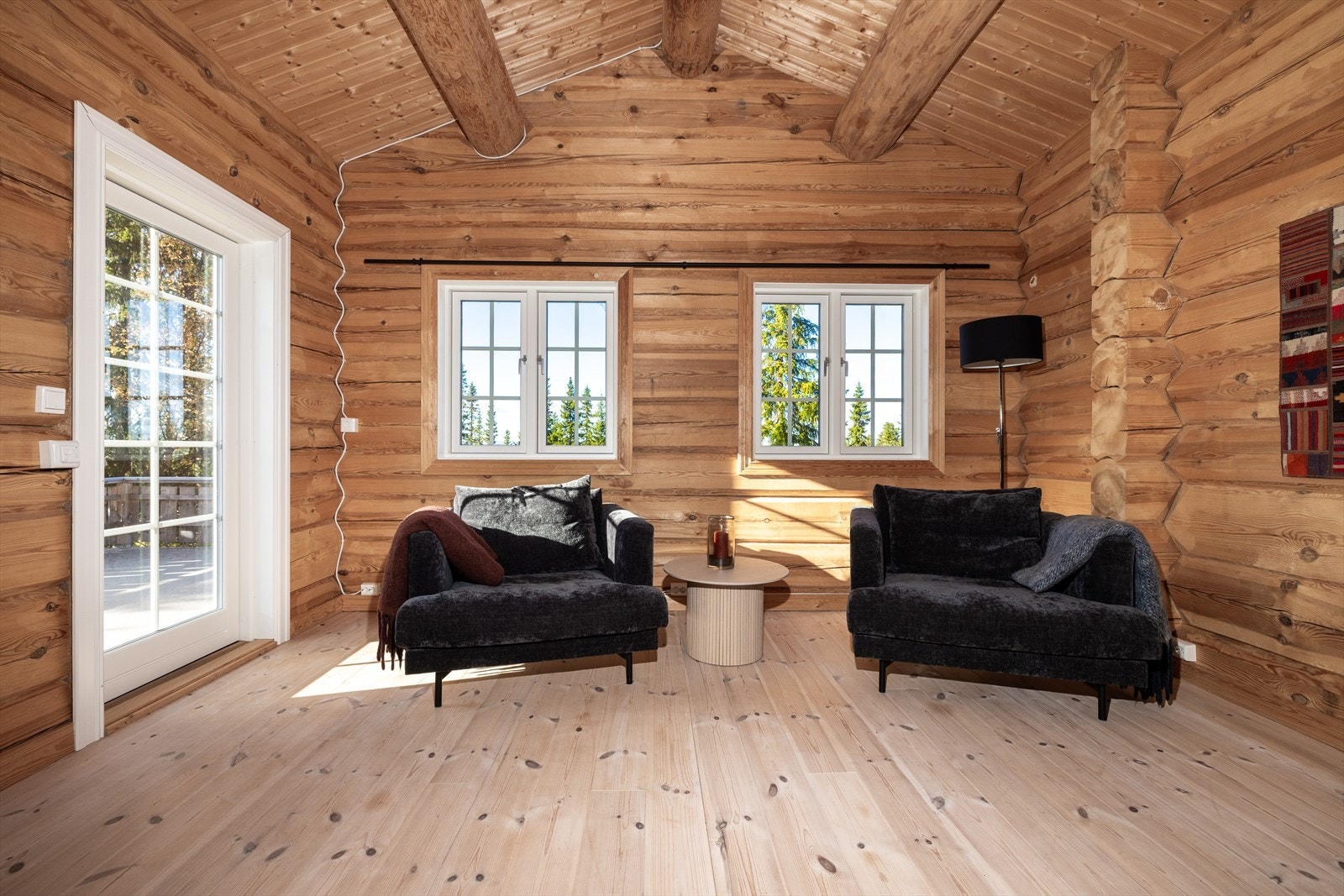 Stue med flere møbleringsmuligheter Galleribilde