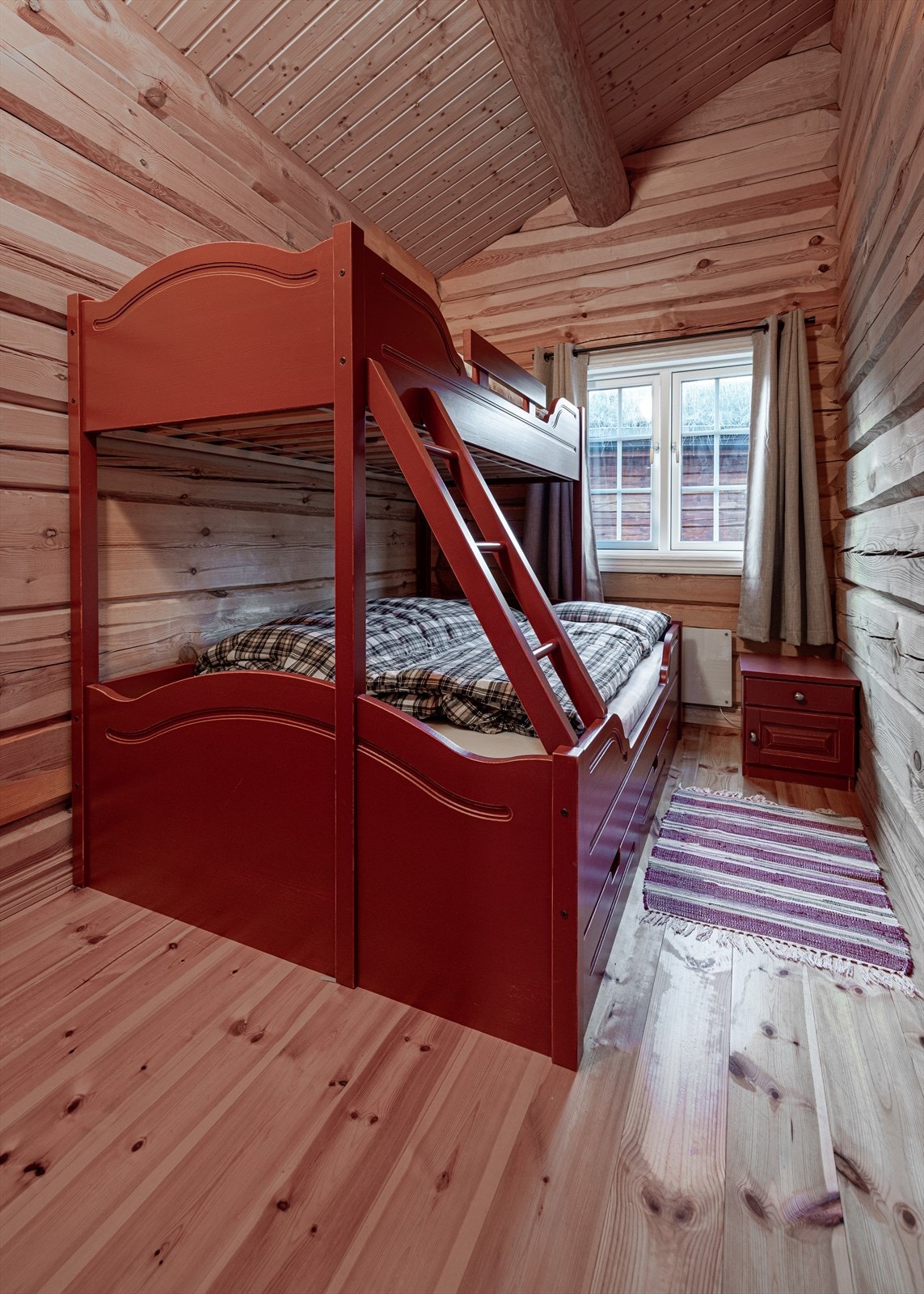 Soverom to Galleribilde