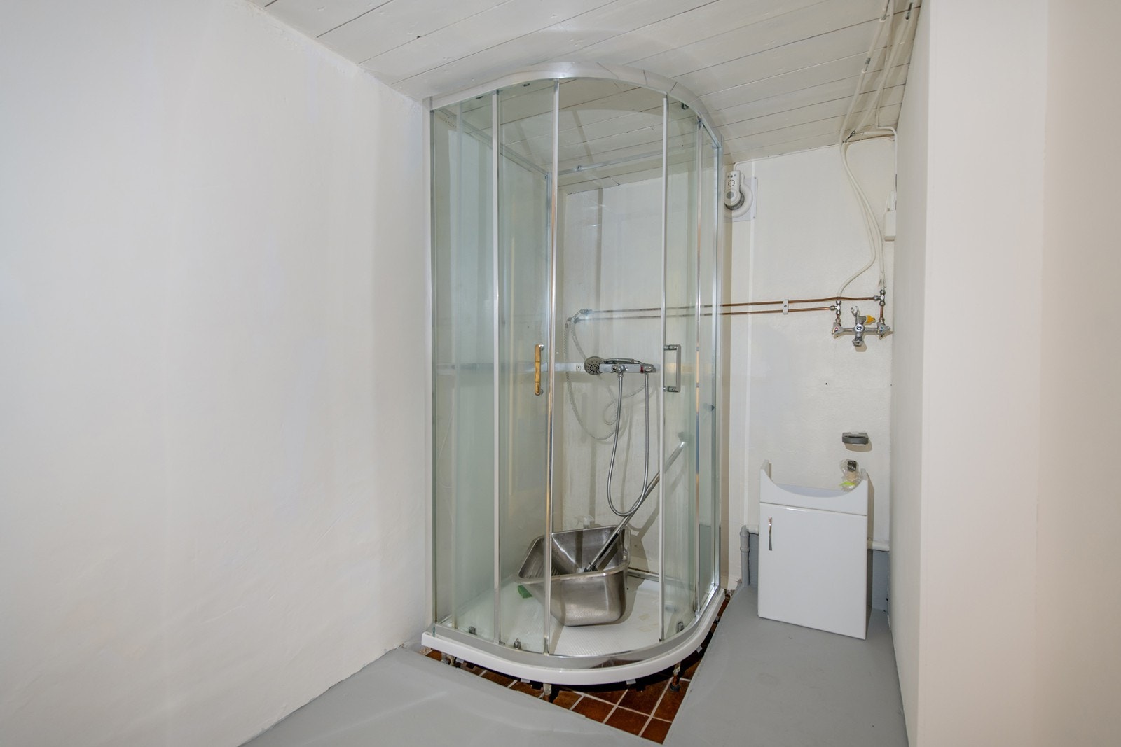 Bad i kjeller Galleribilde