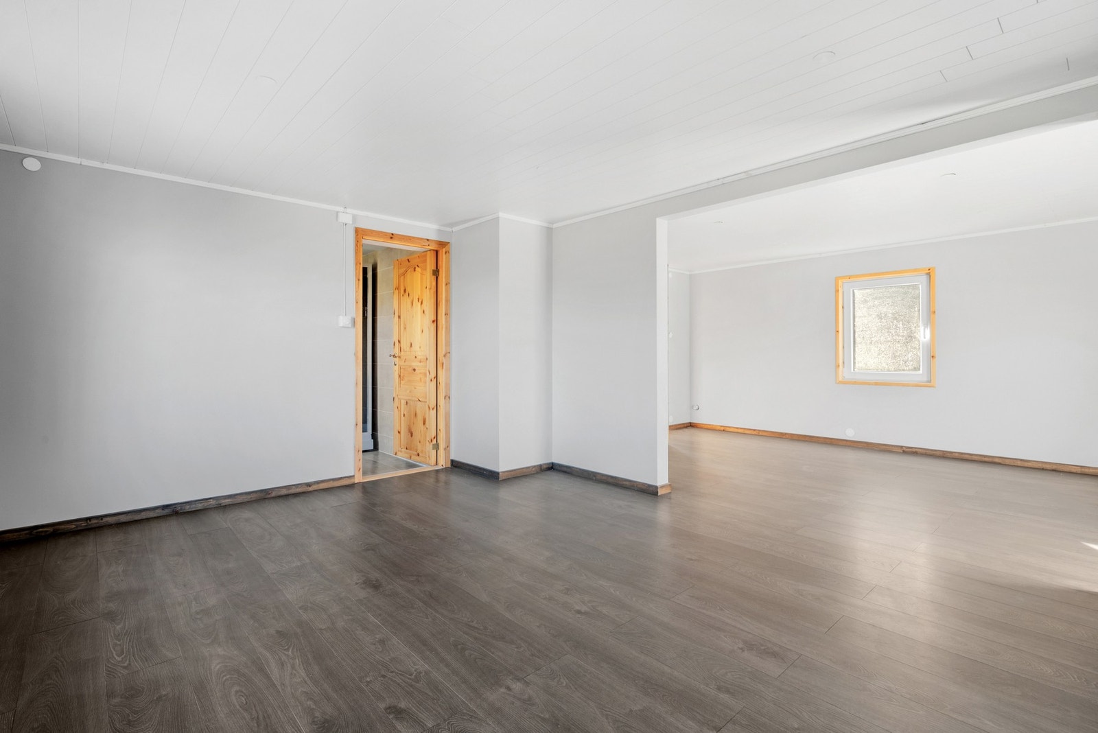 Stuen i 2 etasje har i tidligere år blitt overfalte oppusset. Galleribilde