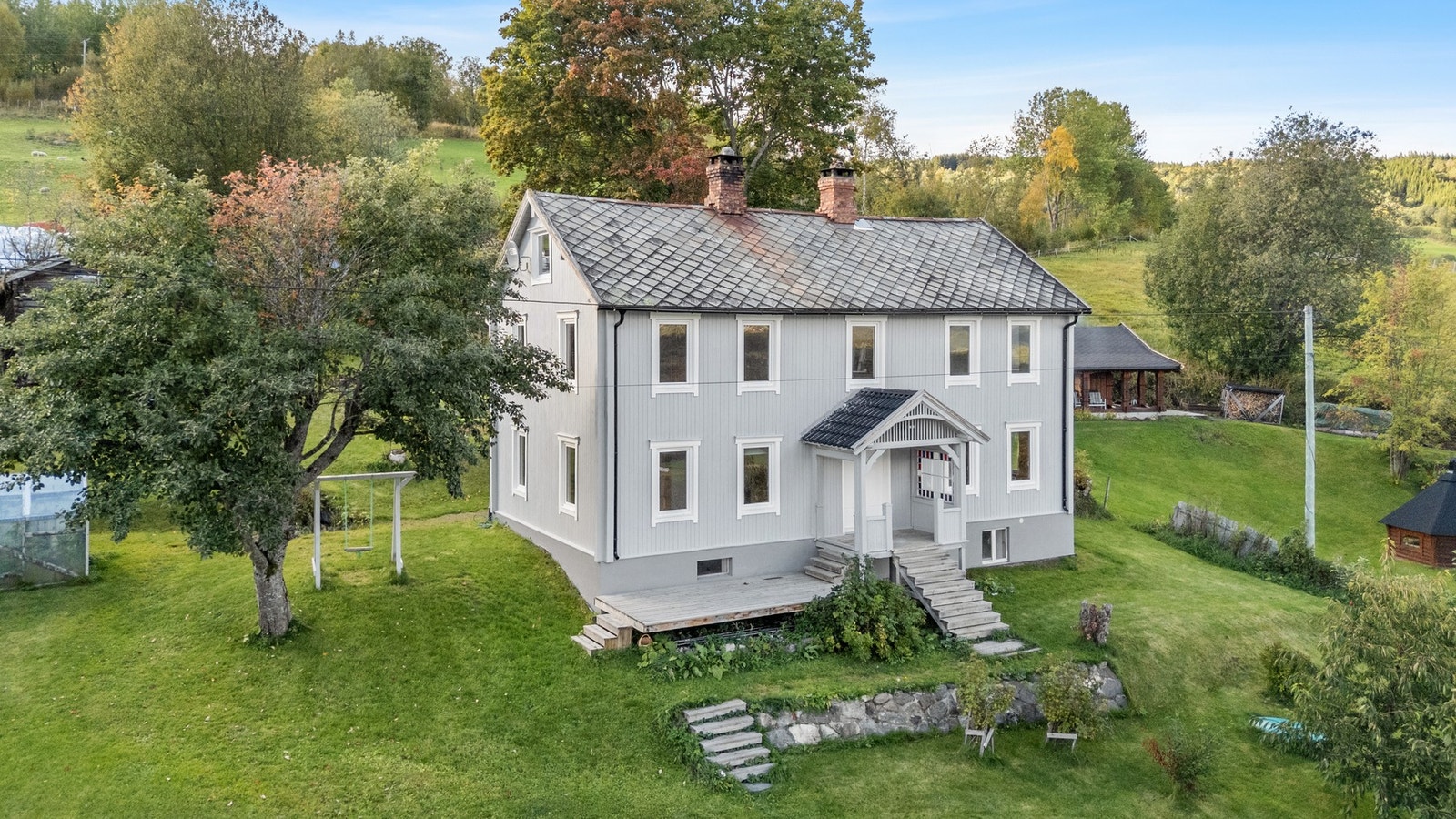 Boligen har rikelig med lagringsplass. Galleribilde