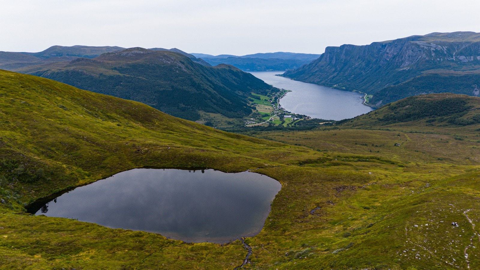 Eidså sett fra fjellet Galleribilde