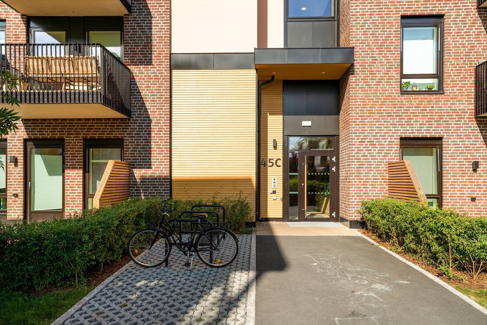 Velkommen inn! Callinganlegg gjør det enkelt å slippe inn gjester. Galleribilde