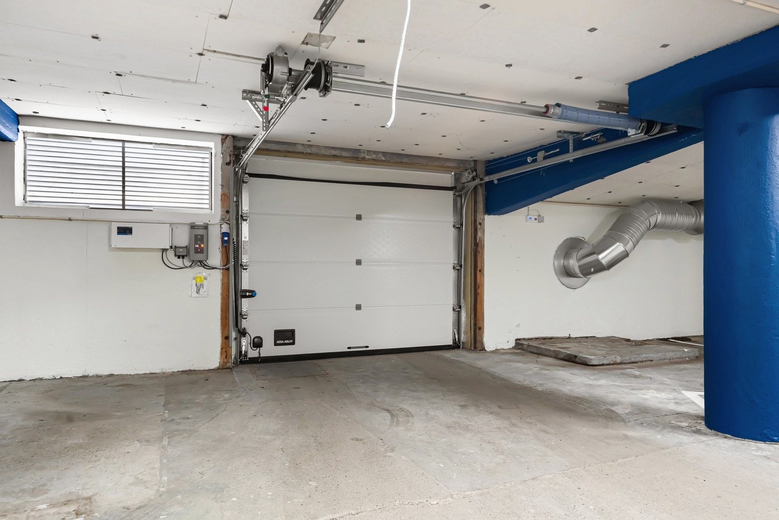 Ved kjøp av plass får man 1 stk. fjernkontroll og 1 nøkkel. Galleribilde