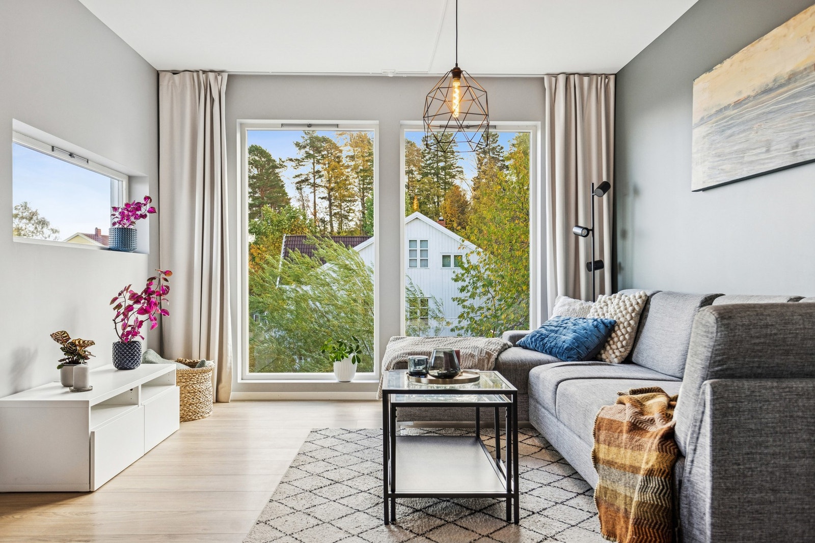 Boligen består av tidsriktige og pene materialvalg. Galleribilde