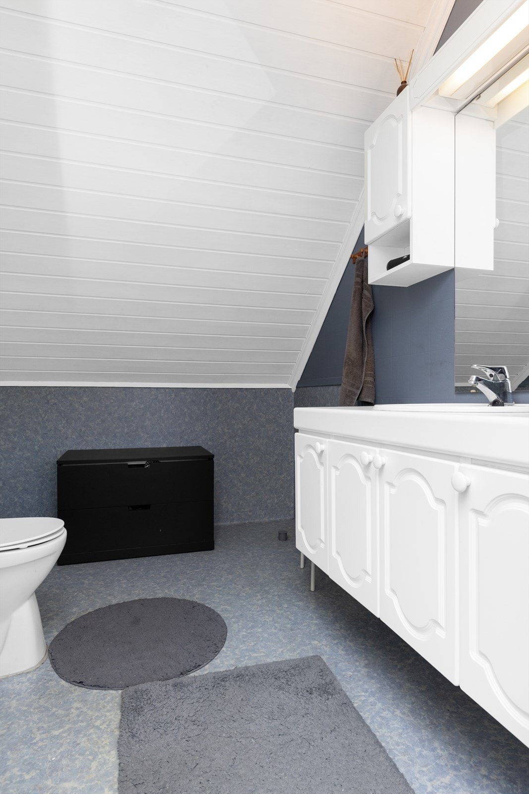 Bad/wc på loft. (Klargjort for badekar) Galleribilde