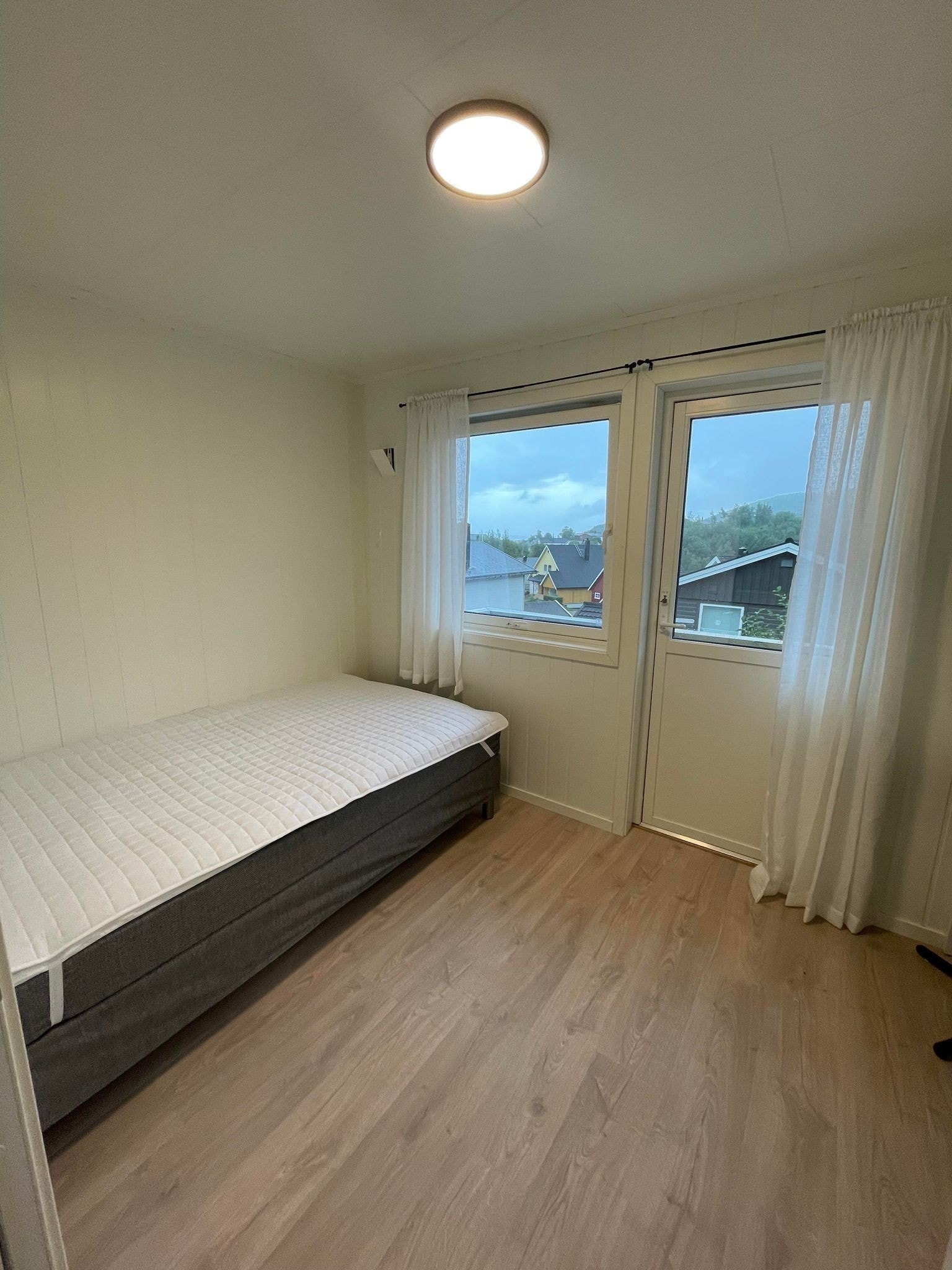 Rom 5 i 2.etg med balkong Galleribilde