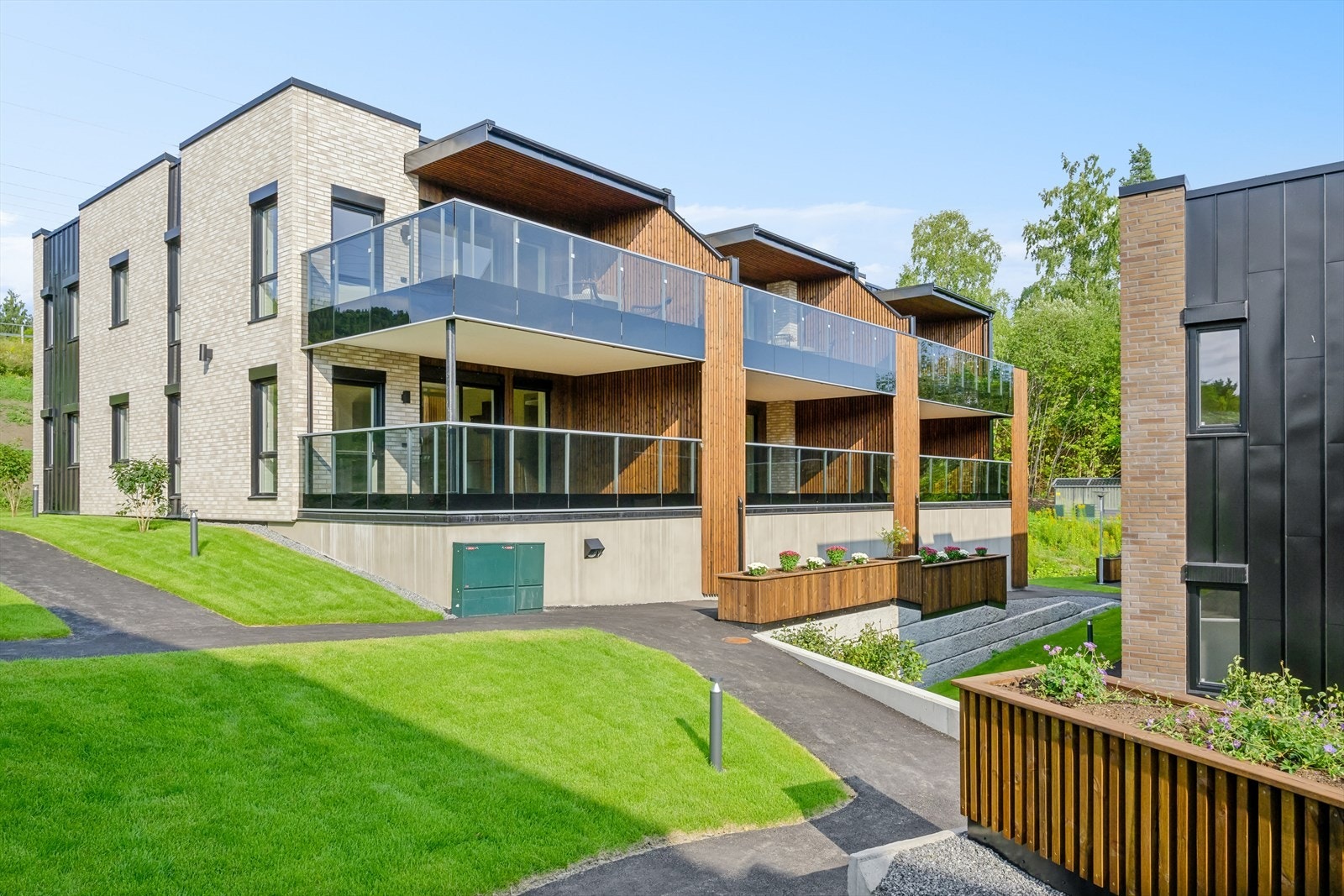 Fellesarealene i sameiet er meget pent opparbeidet. Galleribilde