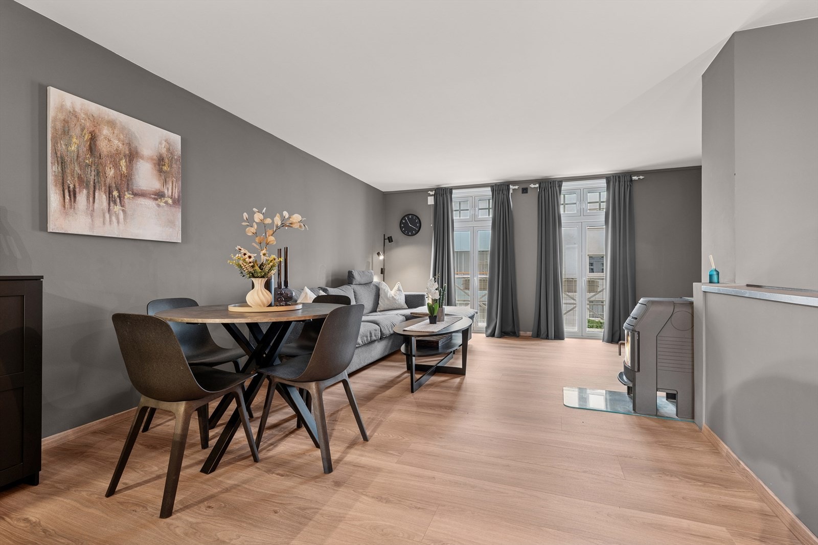 DNB Eiendom presenterer Skolegata 3 - en tiltalende 2-roms andelsleilighet sentralt beliggende i Gjøvik sentrum. Galleribilde