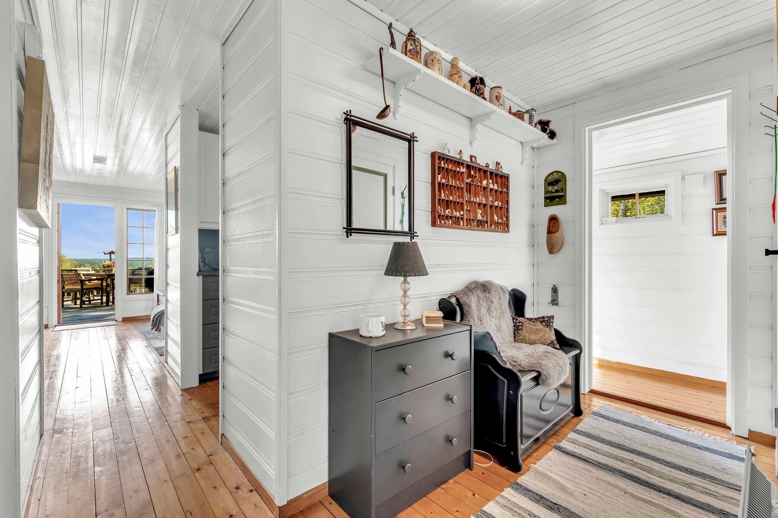 Fritidsboligen er lys og koselig innredet. Galleribilde