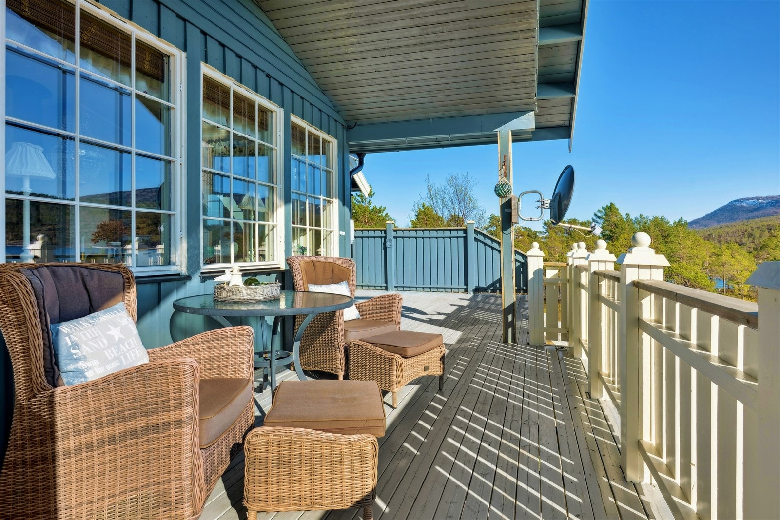 Her kan man virkelig nyte de varme sommerdagene med solforhold fra morgen til kveld. Galleribilde