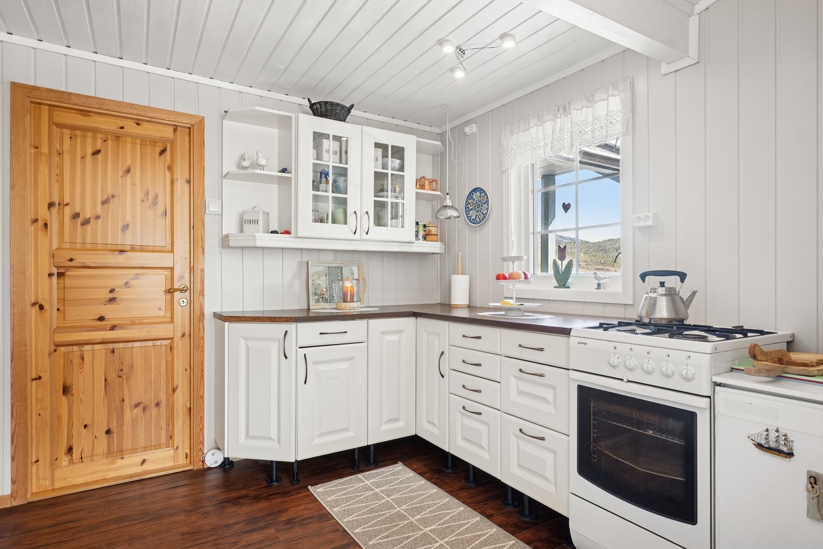 Kjøkken i tidløs utførelse. Galleribilde