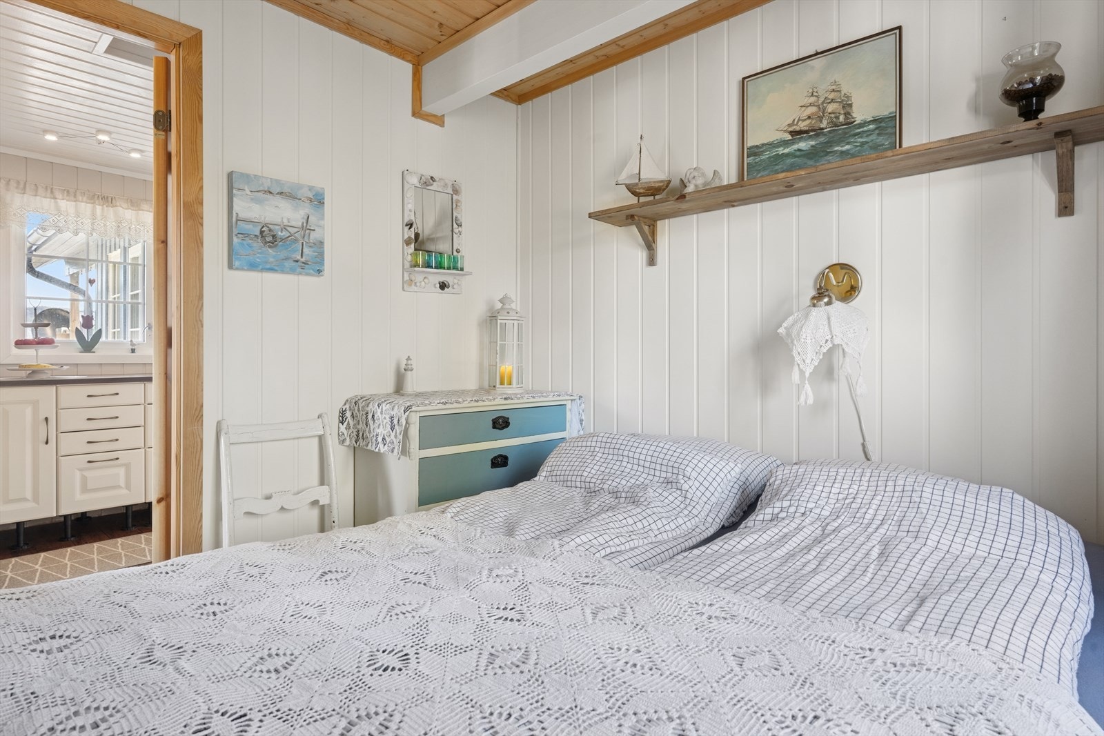 Soverom 2 ligger like ved kjøkkenet. Galleribilde