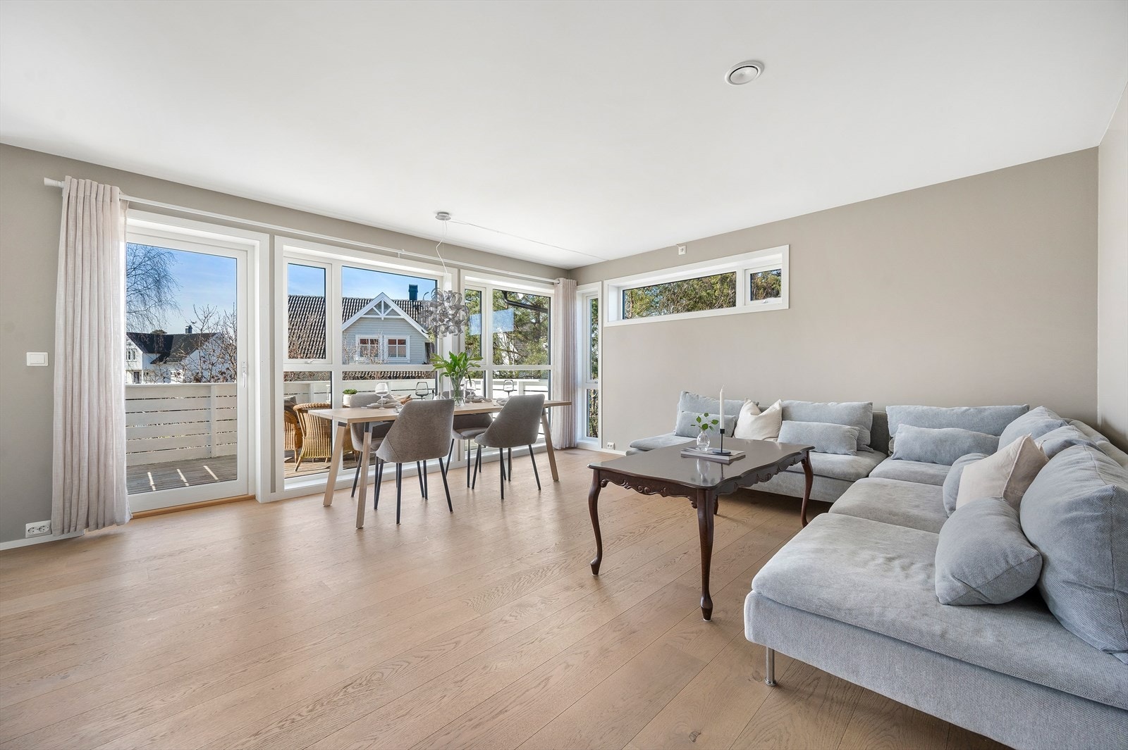 Velkommen til Høyåshei 48C! En lys og fin leilighet over 2 plan! Galleribilde