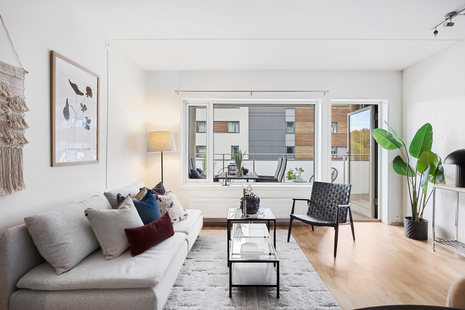 Catharina Malonæs i OBOS Eiendomsmeglere har gleden av å presentere Harry Olsens vei 1! Galleribilde