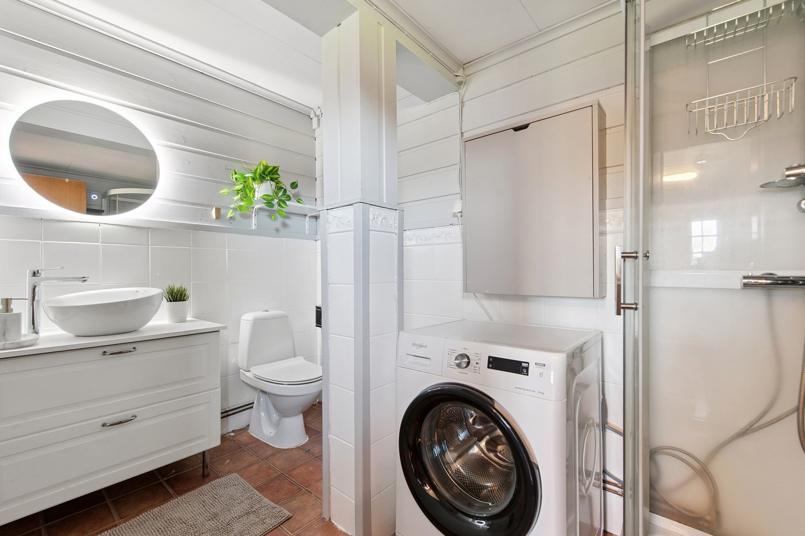 Bad med adkomst fra entré. Galleribilde