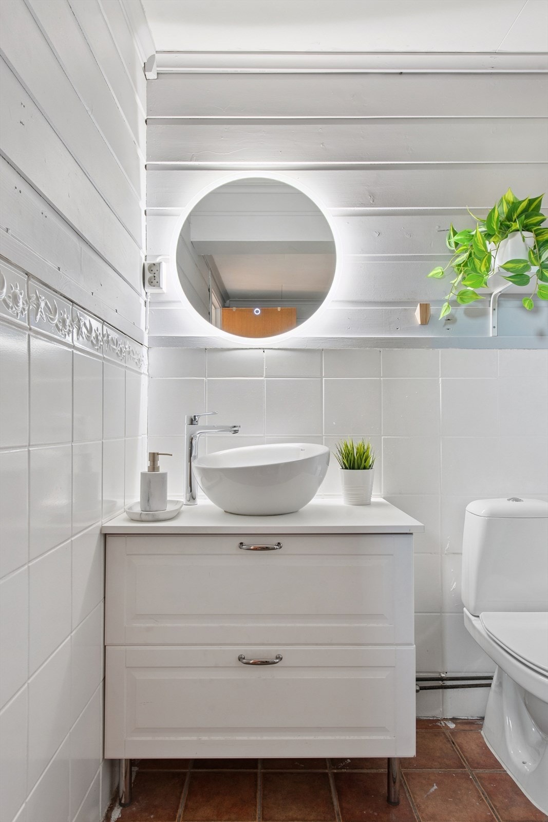 Baderomsinnredning. Galleribilde