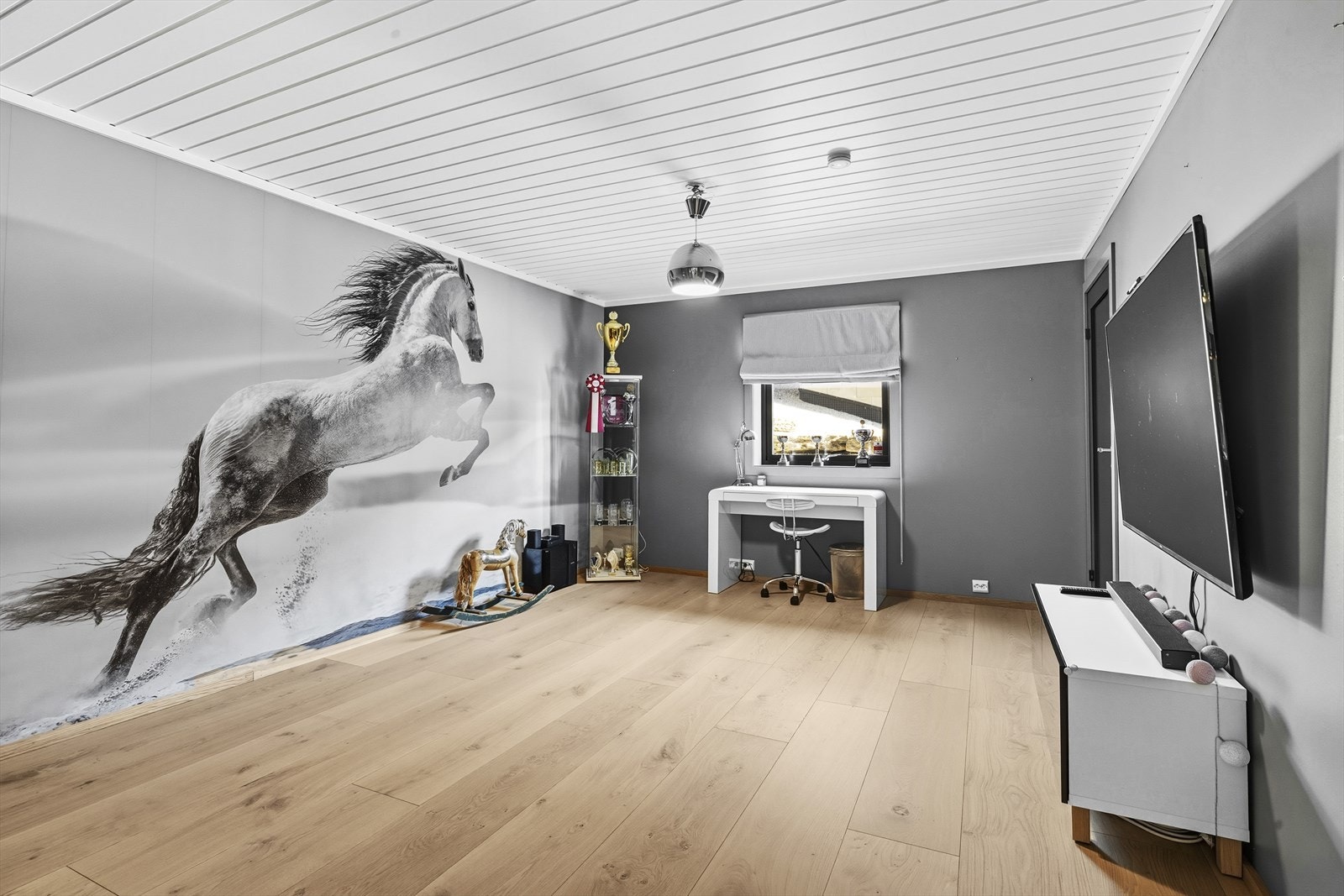 Stue nr 2 i underetasjen - Fra denne stuen er det inngang til to separate soverom Galleribilde