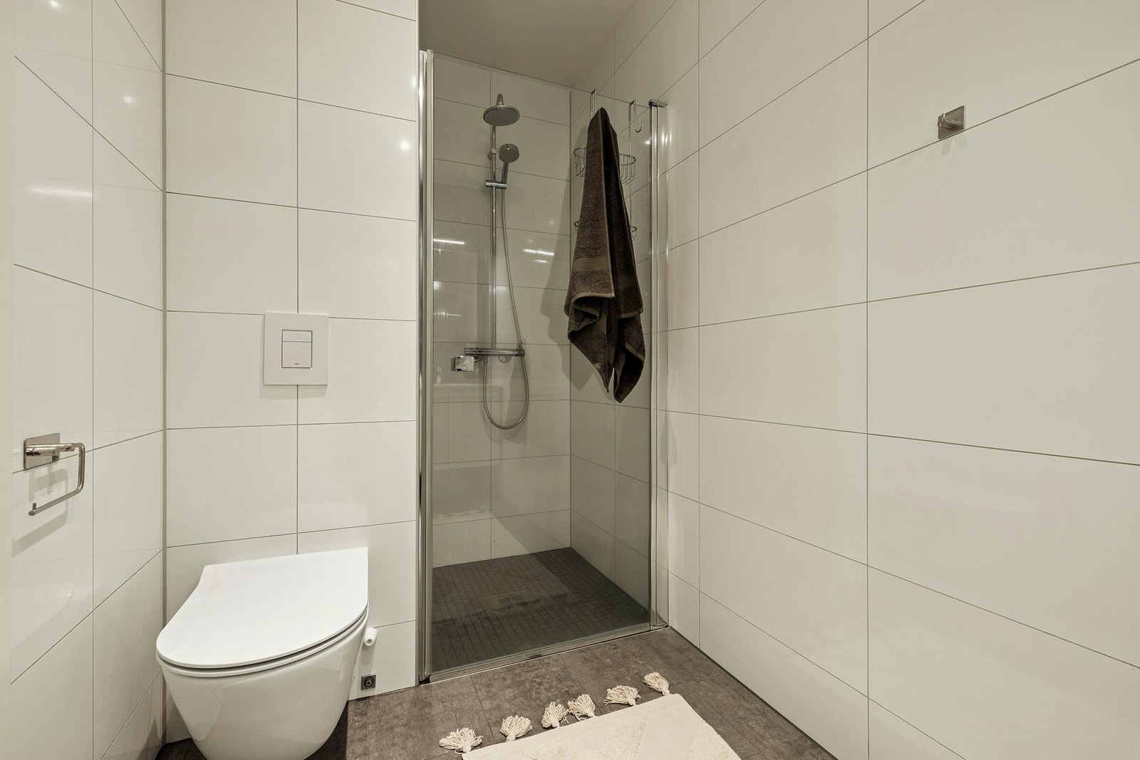 Badet har varmekabler i gulv. Galleribilde