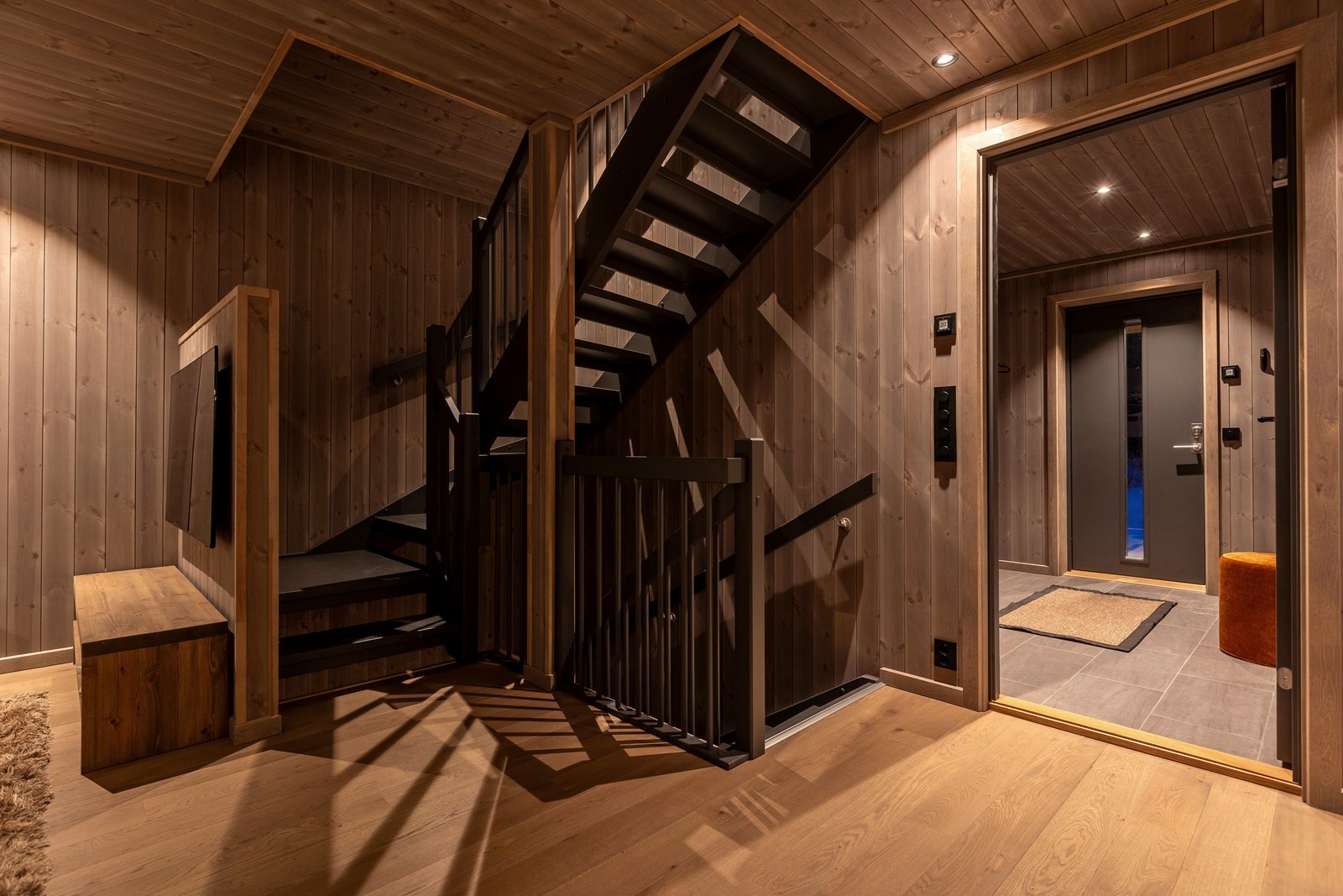 I mellom etasjene er det solide trapper fra Stryntrappa - leveranse i avbildet hytte avviker fra standard leveranse Galleribilde