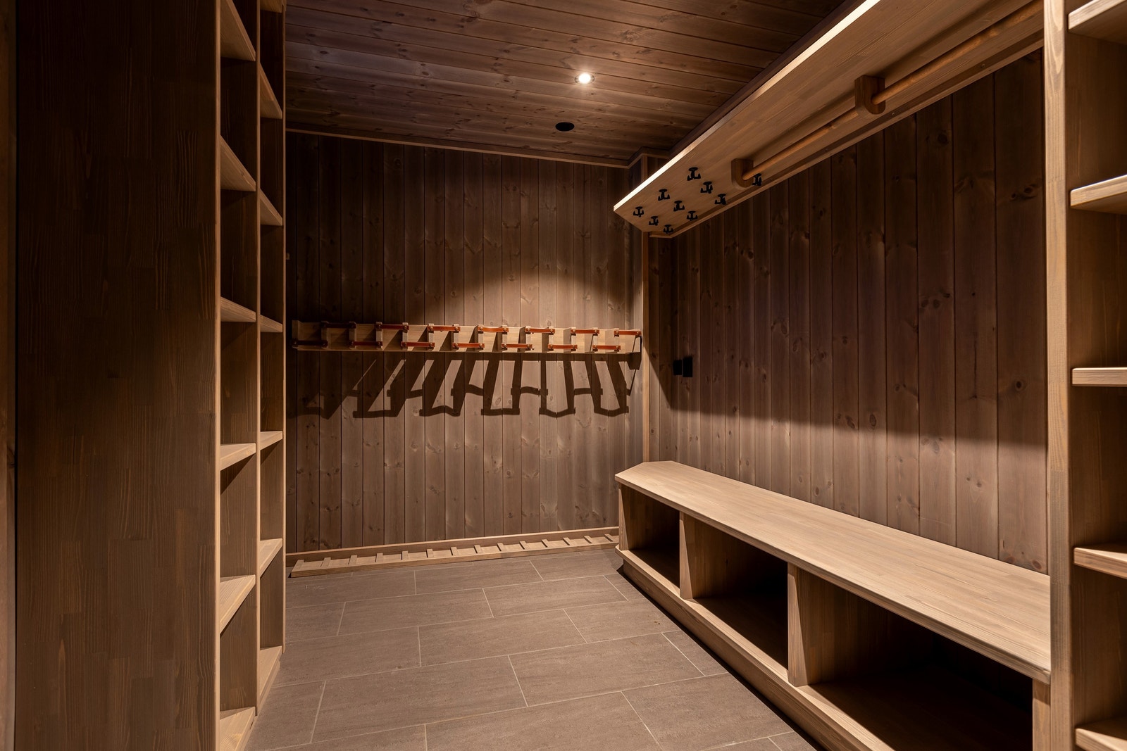 Skibod i tilknytning til inngangspartiet - leveranse i avbildet hytte avviker fra standard leveranse Galleribilde