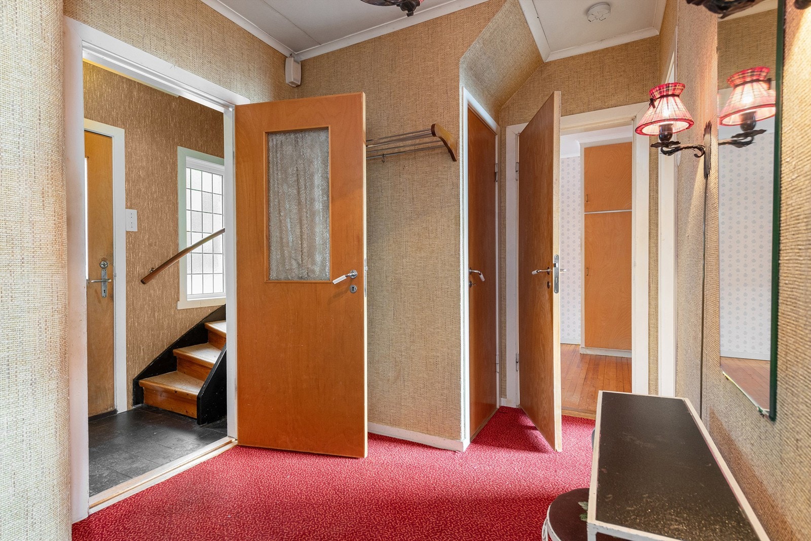 Gang mot vindfang/trapperom Galleribilde