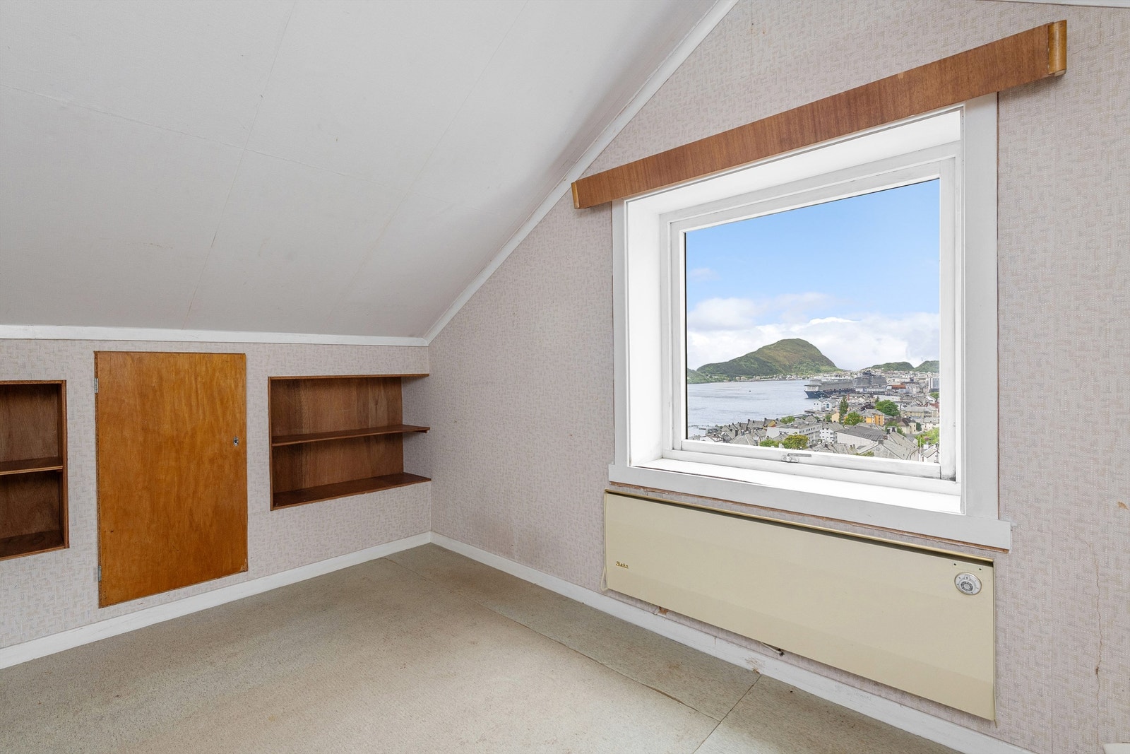 Soverom på loft med kott og hytter i knevegger Galleribilde