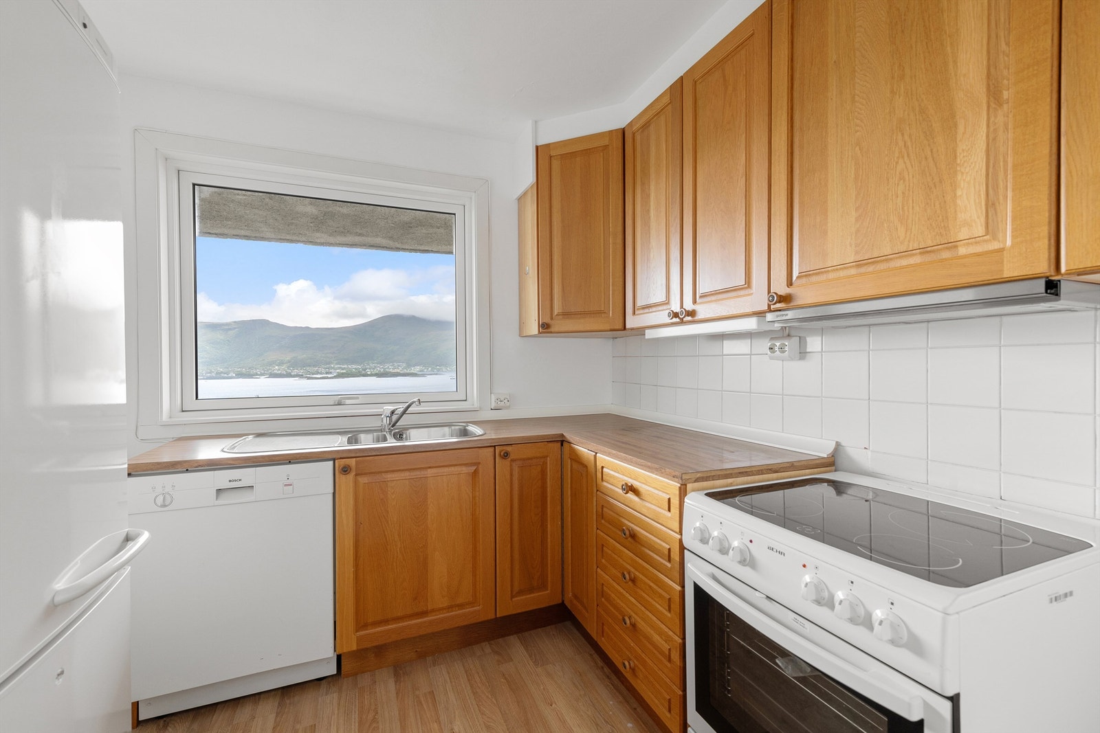 Kjøkken i underetasjen/utleiedel Galleribilde