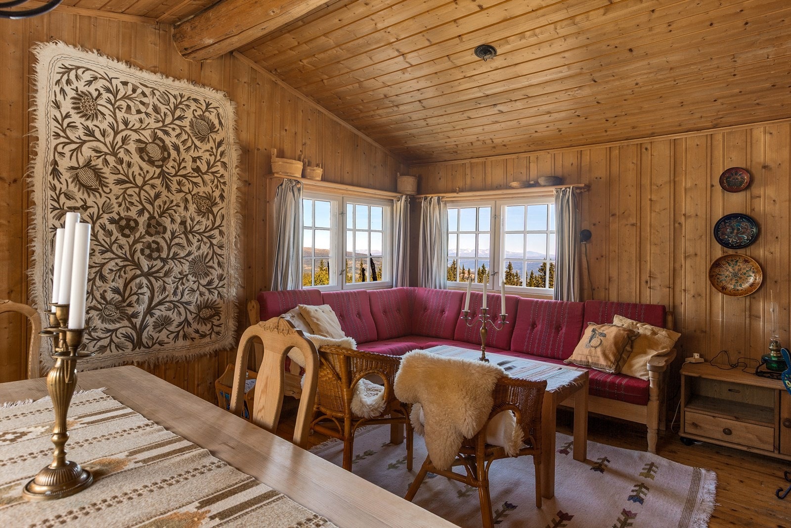 Plass til både salong og en spisegruppe. Galleribilde