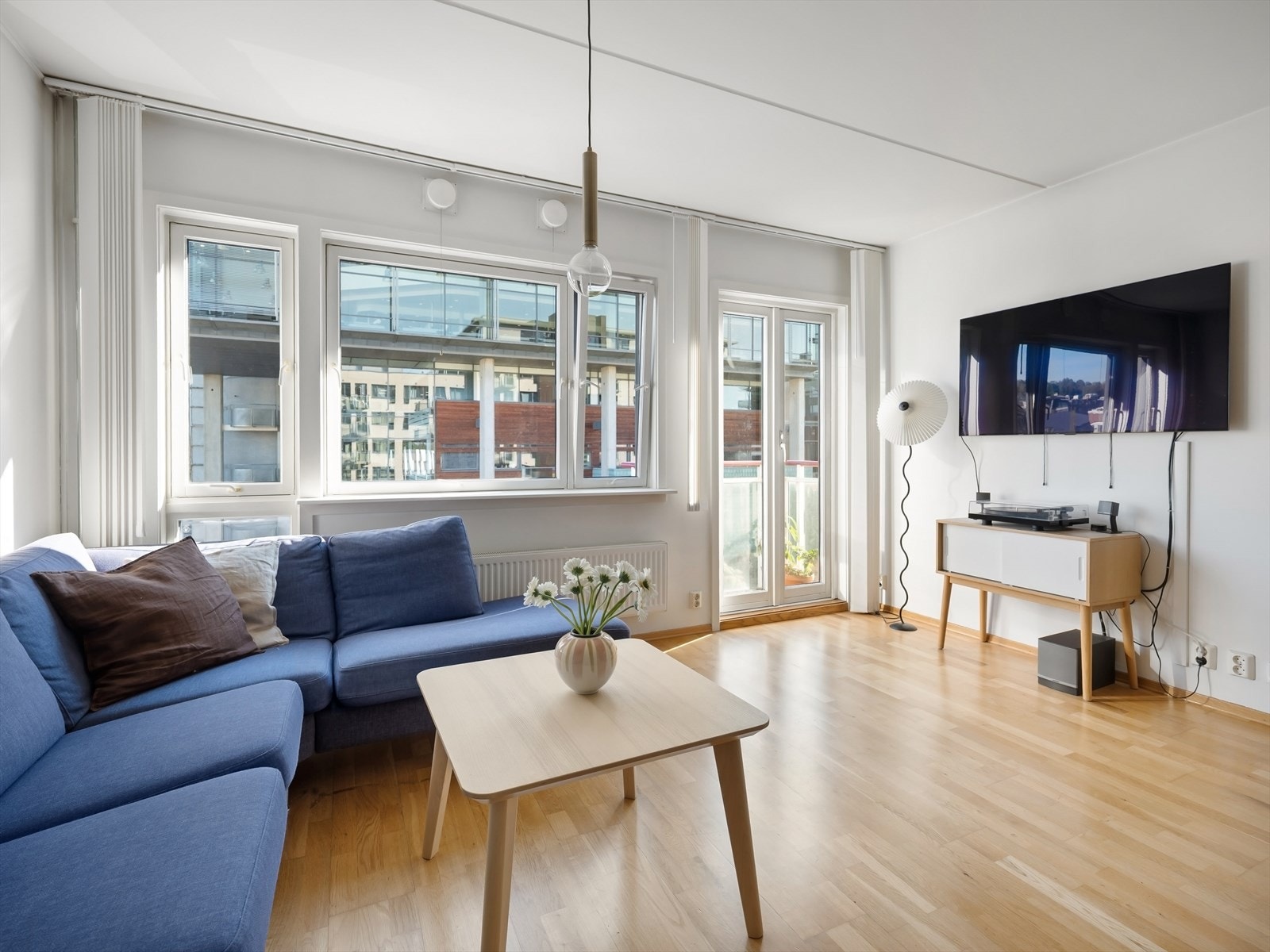 Stue med utgang balkong Galleribilde
