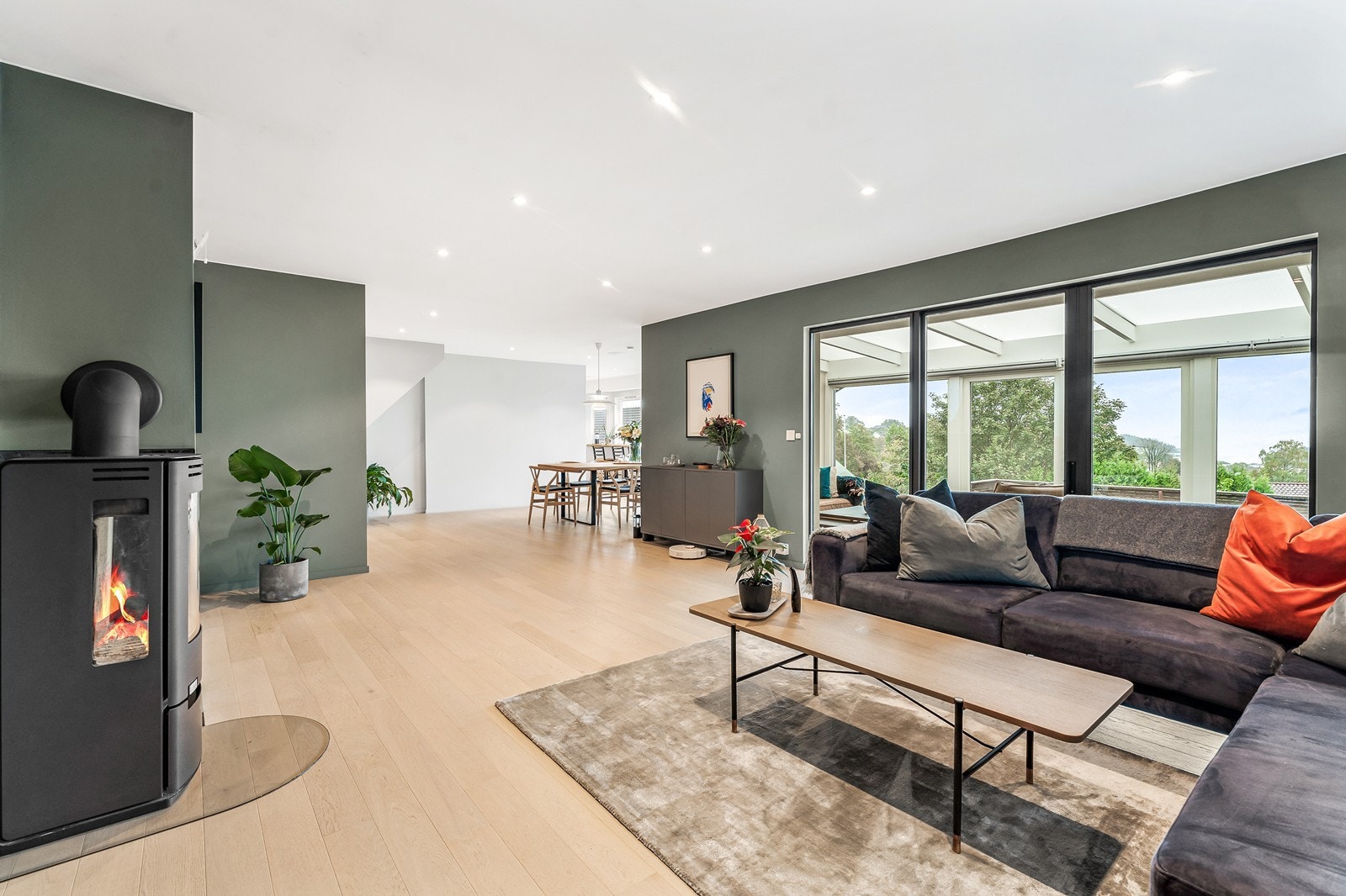 Her finner man også en vedovn som gir varme og stemning på kalde vinterkvelder. Galleribilde