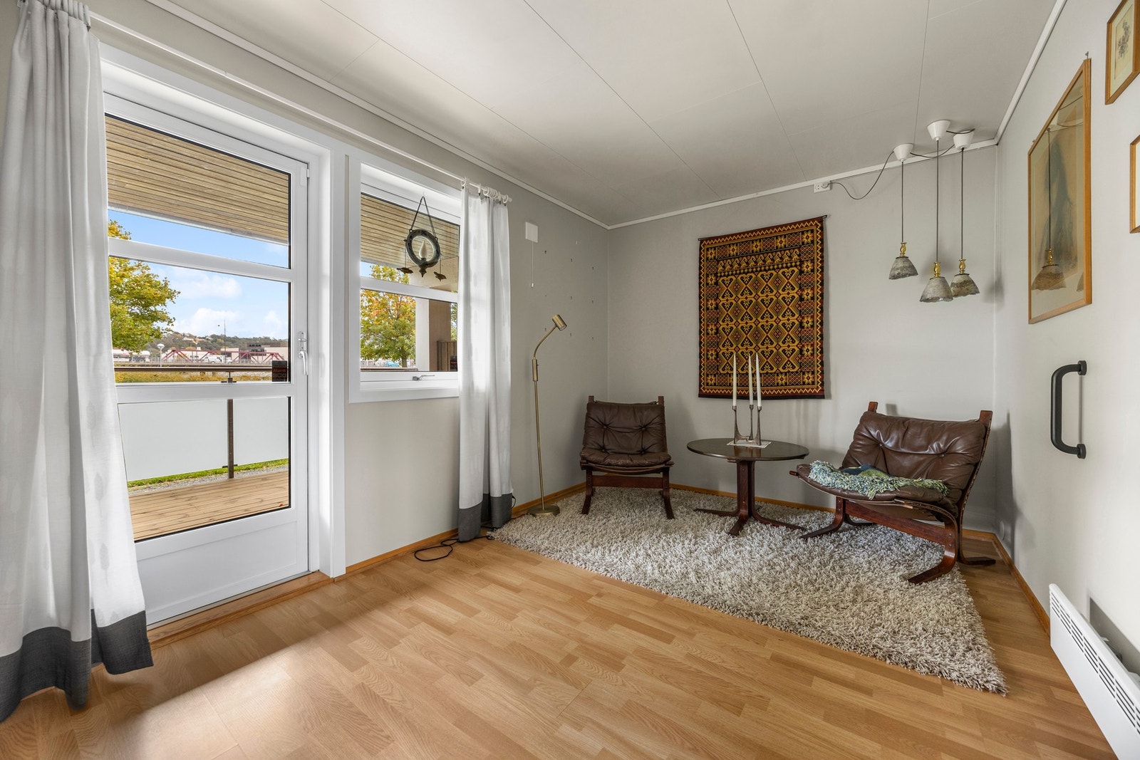 Soverom - 11,6 kvm. Benyttet til ekstra stue. Galleribilde