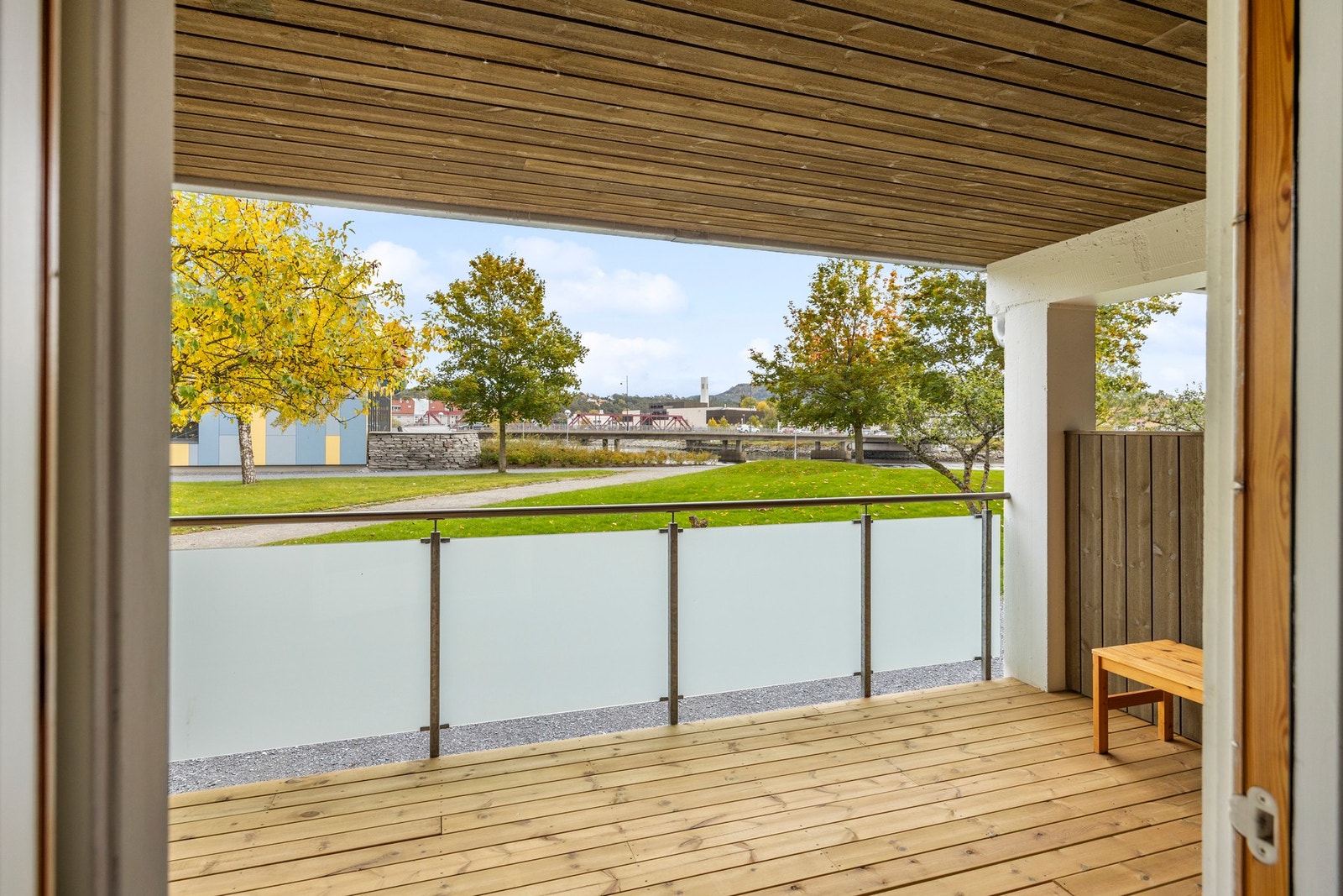 Fra soverommet er det utgang til terrasse Galleribilde