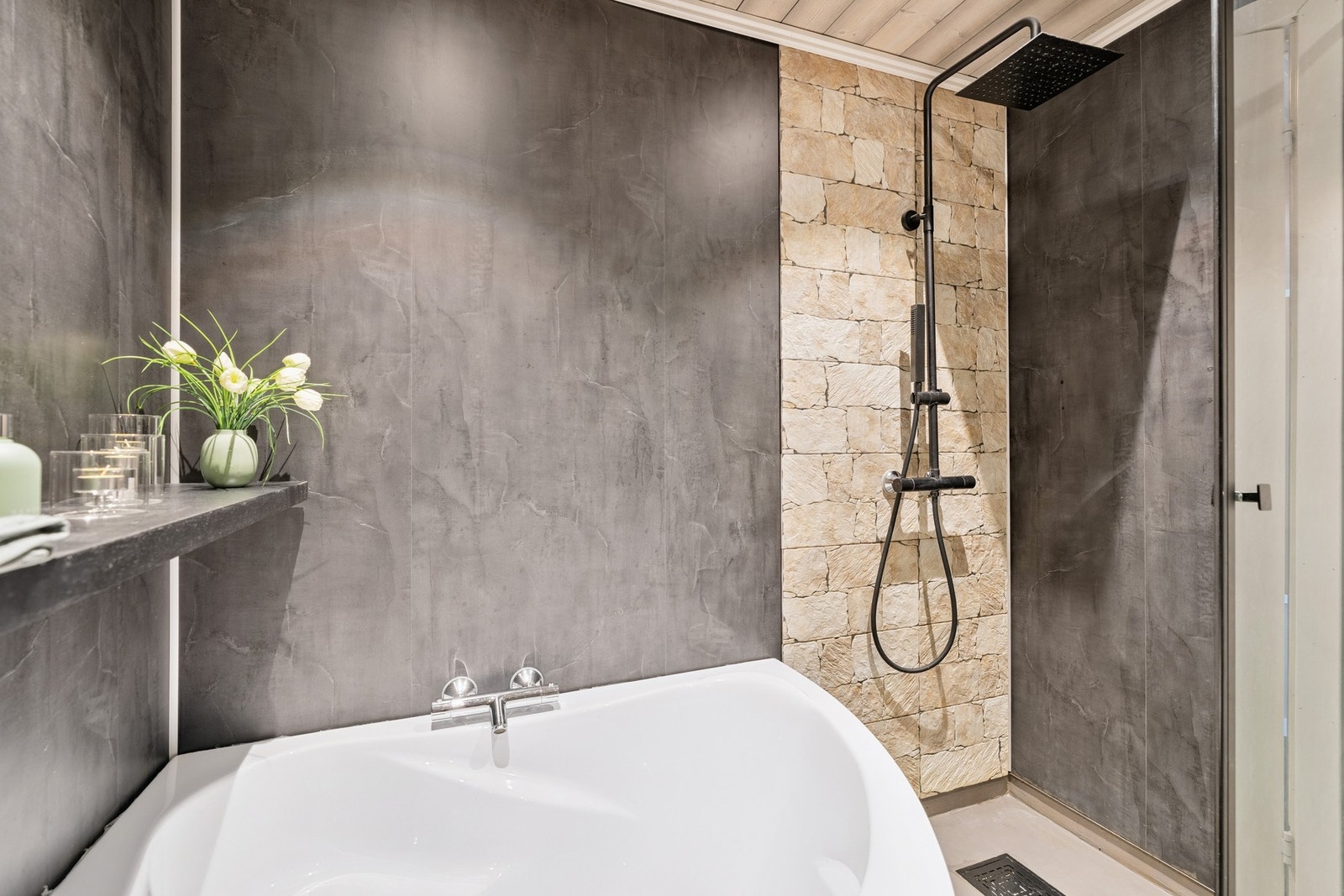 Bad i 2. etasje pusset opp Galleribilde