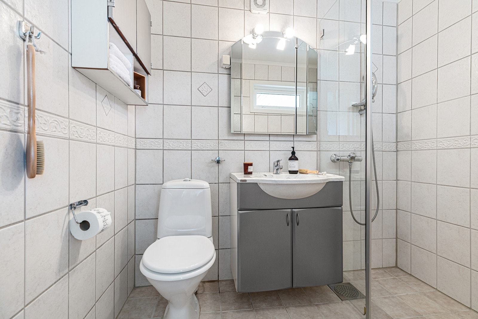 Dusbad/w.c. til hovedsoverom Galleribilde