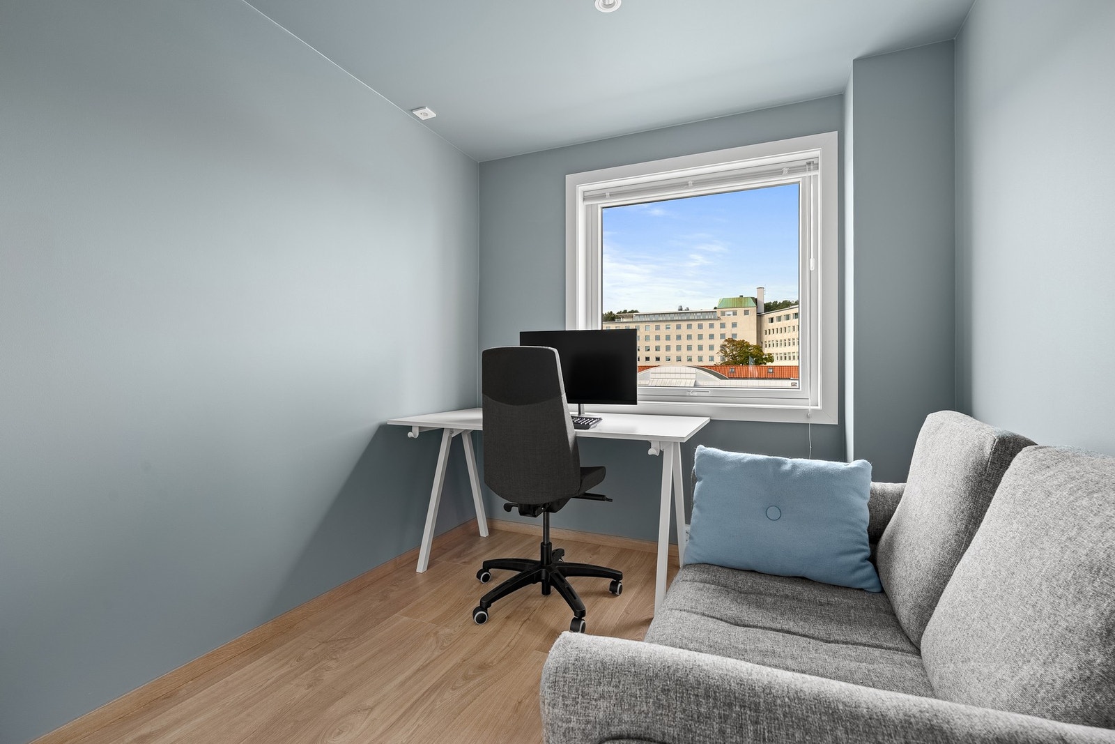 - Soverom 2 blir i dag brukt til gjesterom/kontor - Galleribilde