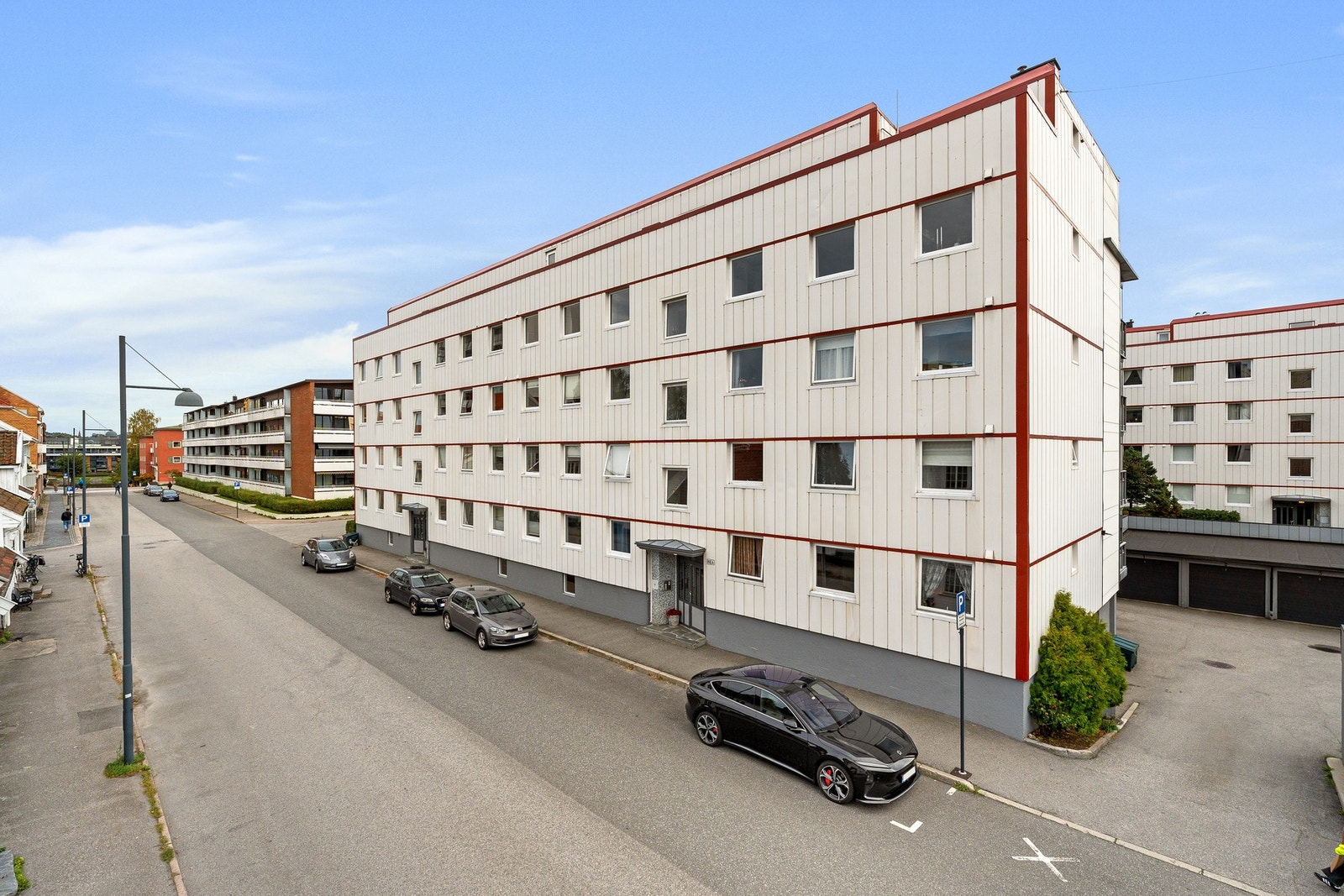 - Godt og veldrevet borettslag | Det bor folk i alle aldre i blokken - Galleribilde