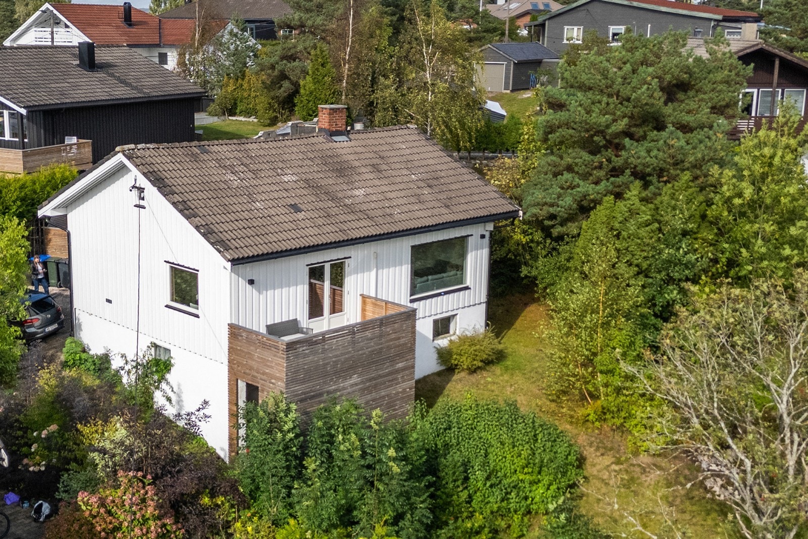 Kort gangavstand til barnehage, skole og matbutikk. Nærhet til Begby senter, Begbymaka samt Gamlebyen! Galleribilde