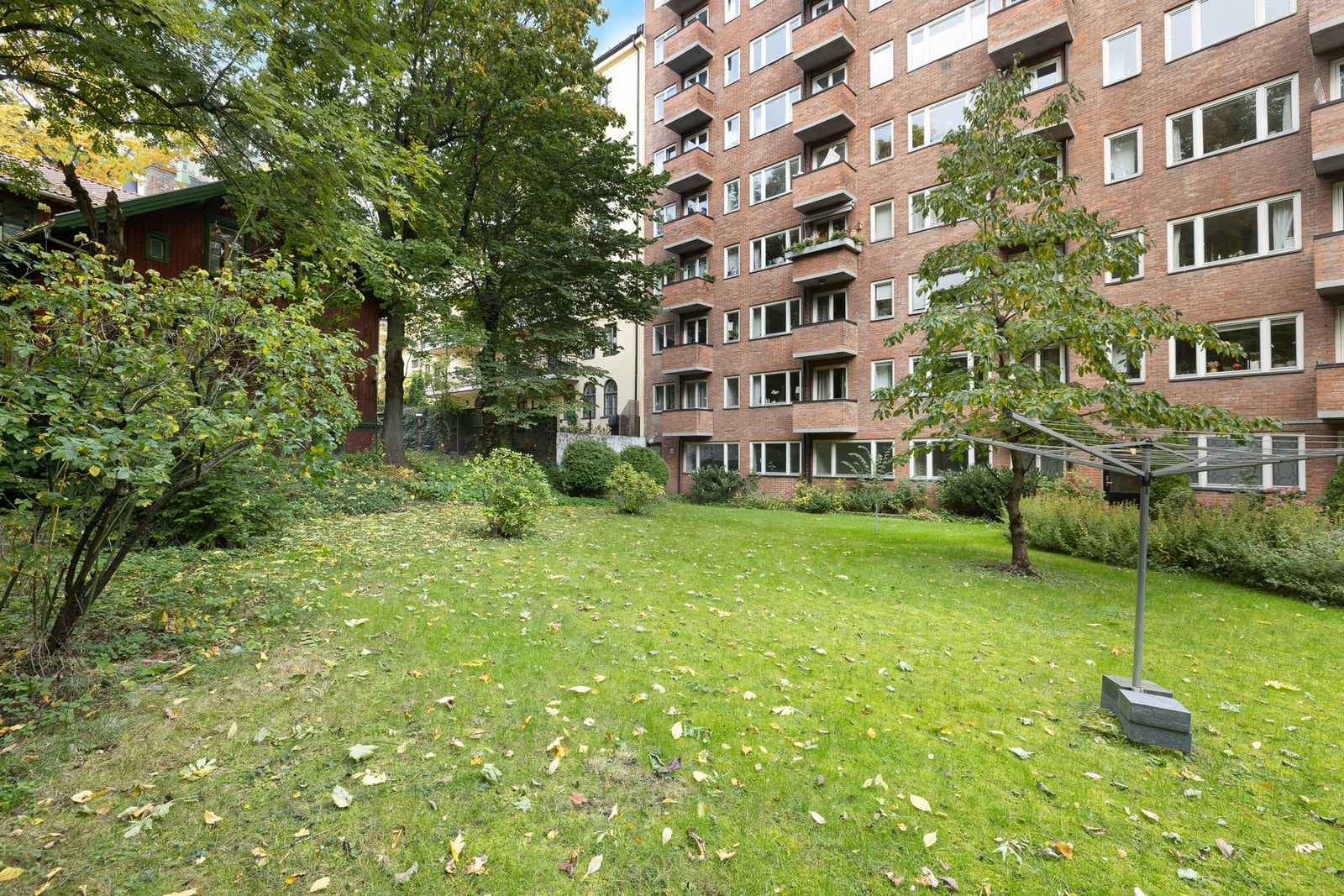 Sameiet kan by på store og flotte grøntarealer i bakgården. Galleribilde