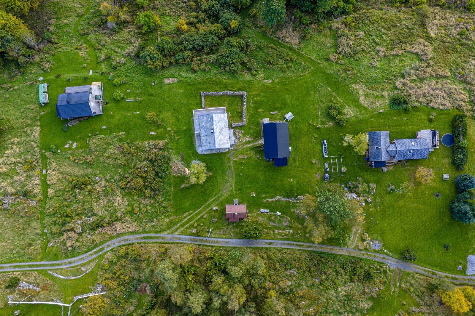 Eiendommen sett fra lufta Galleribilde