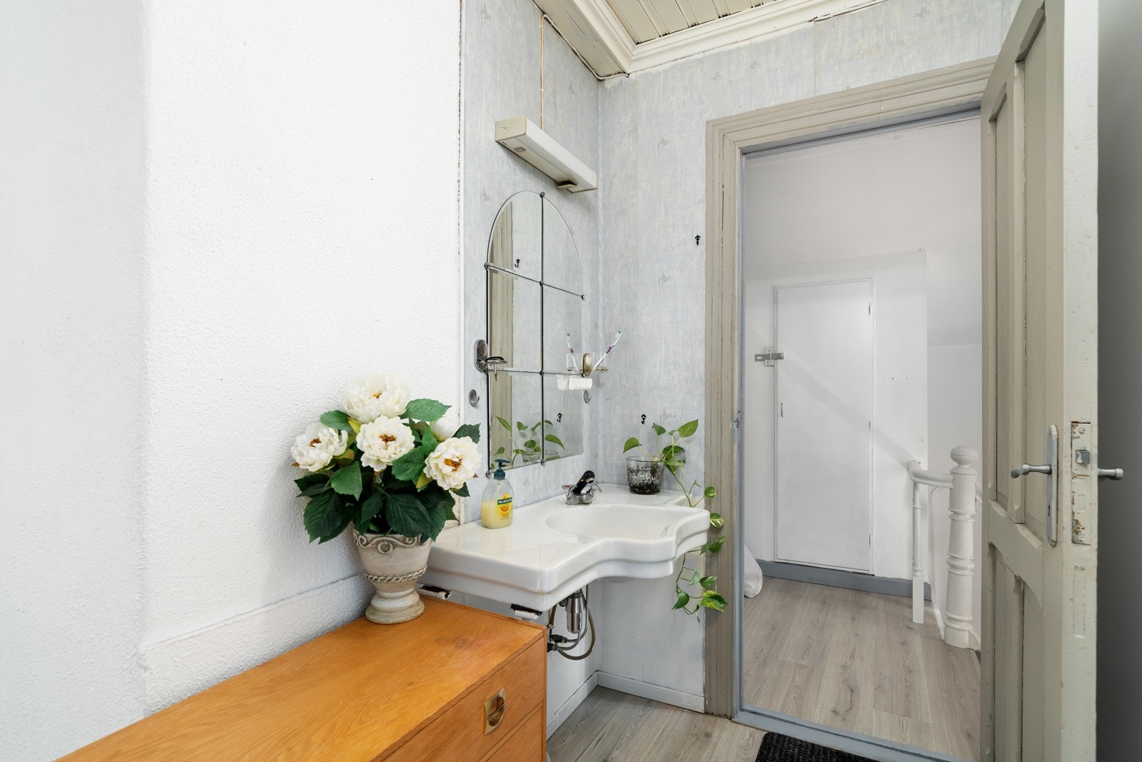 Vask i gang i andre etasje. Galleribilde