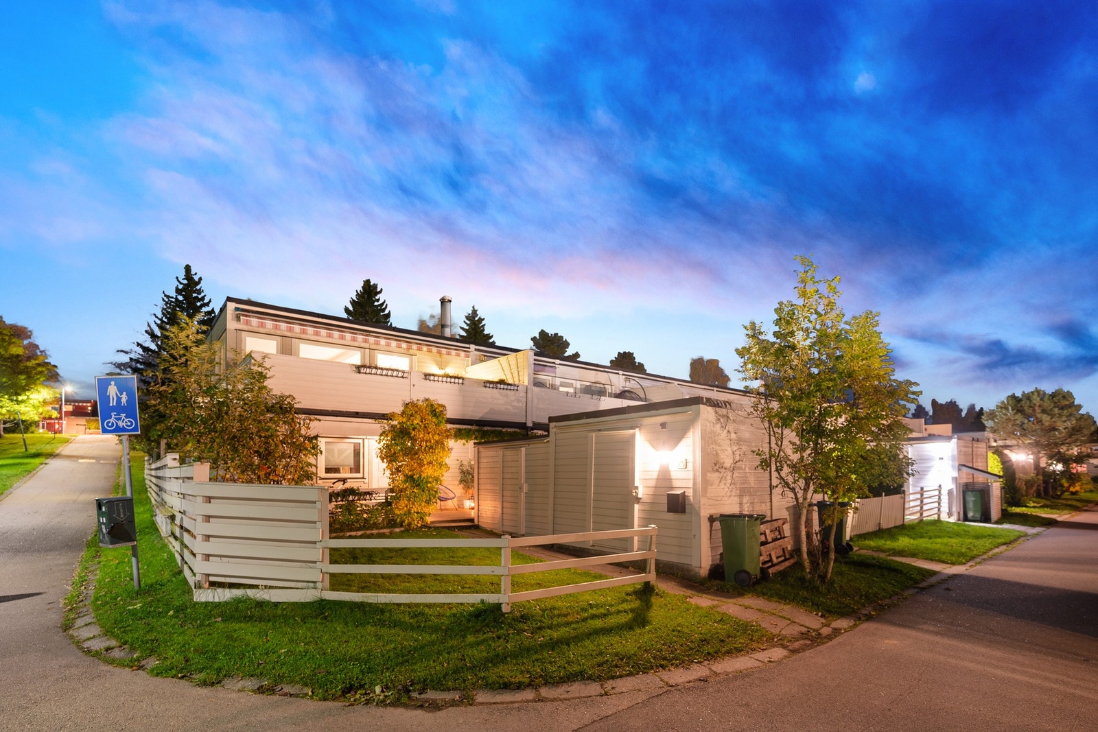 Teddy Kidane Welde v/Eie eiendomsmegling har gleden av å presentere Karisveien 25.
Fotograf: Milan Stas Galleribilde