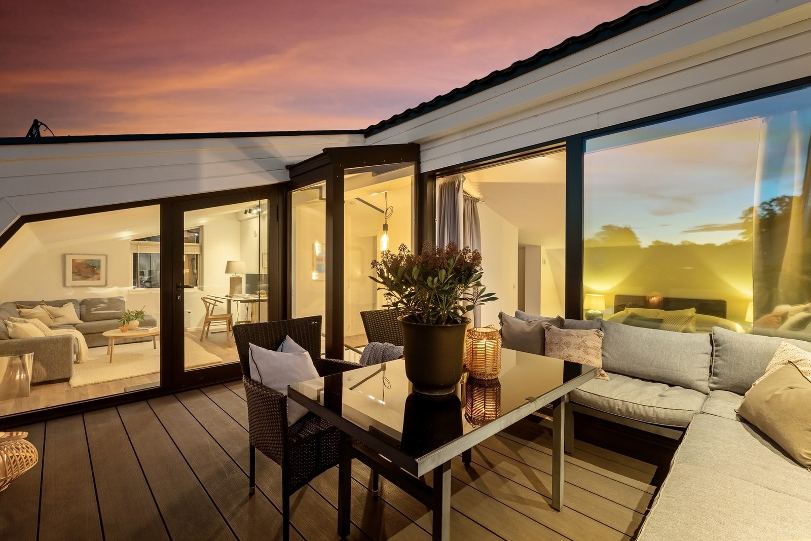 Takterrasse på 15 m² med god plass til møblering. Galleribilde