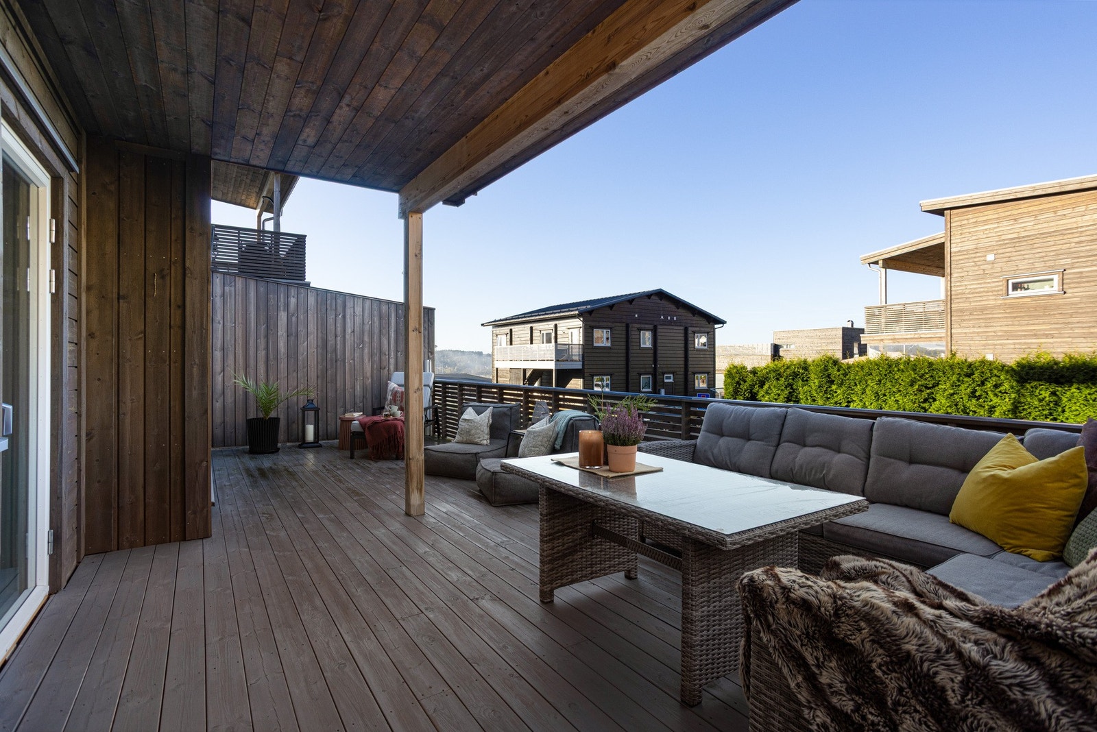 Deilig uteplass med masse sol Galleribilde